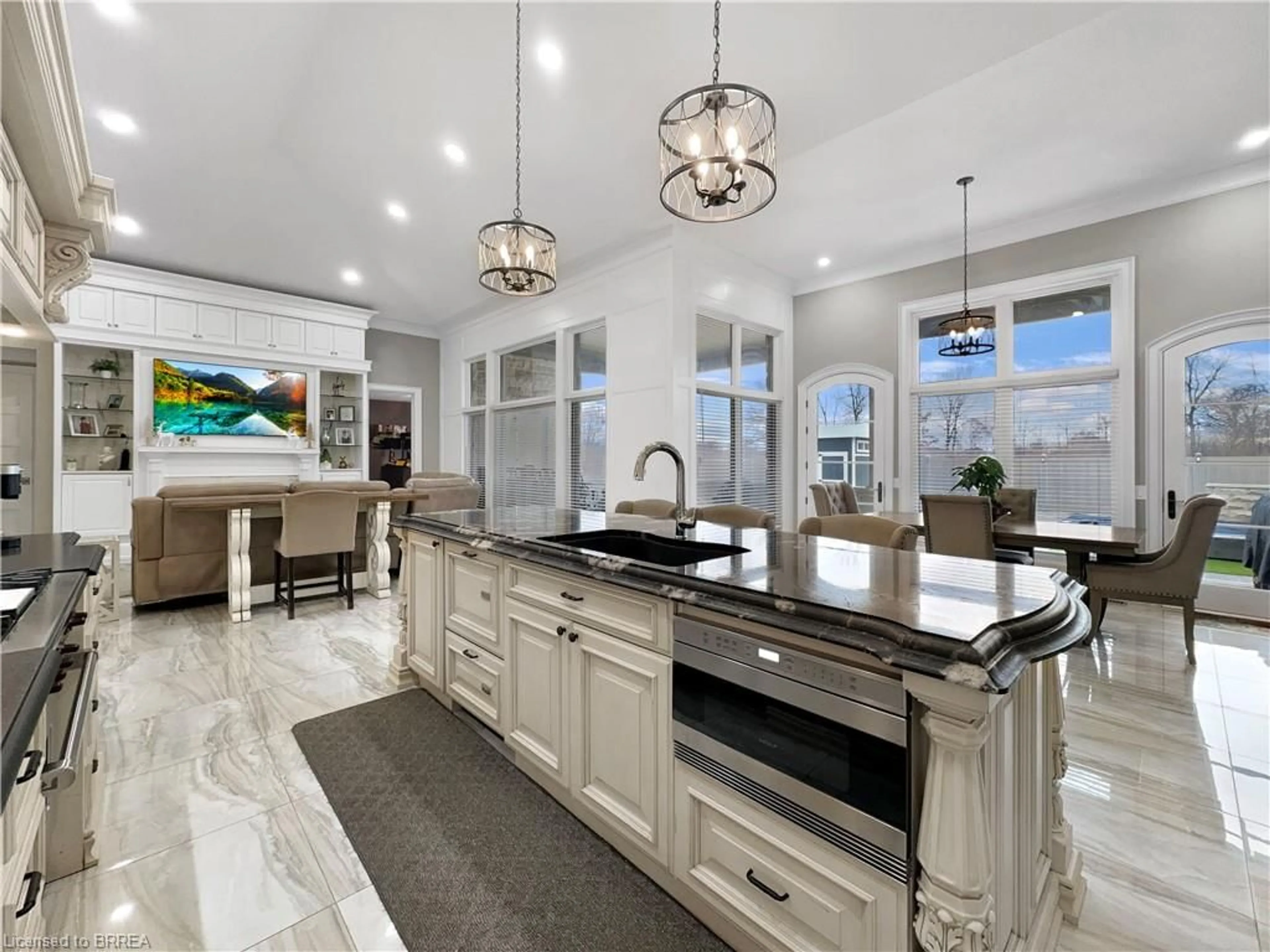 Open concept kitchen, ceramic/tile floor for 18 Harper Blvd, Brantford Ontario N3T 0E1