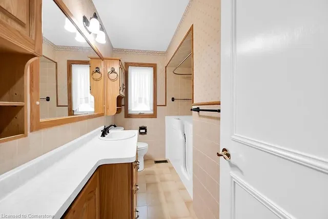 Additional property image - 463 Evergreen Ave