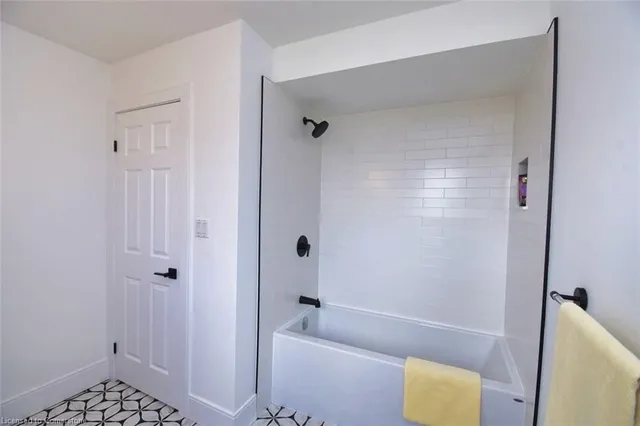 Additional property image - 46 Parkmanor Dr