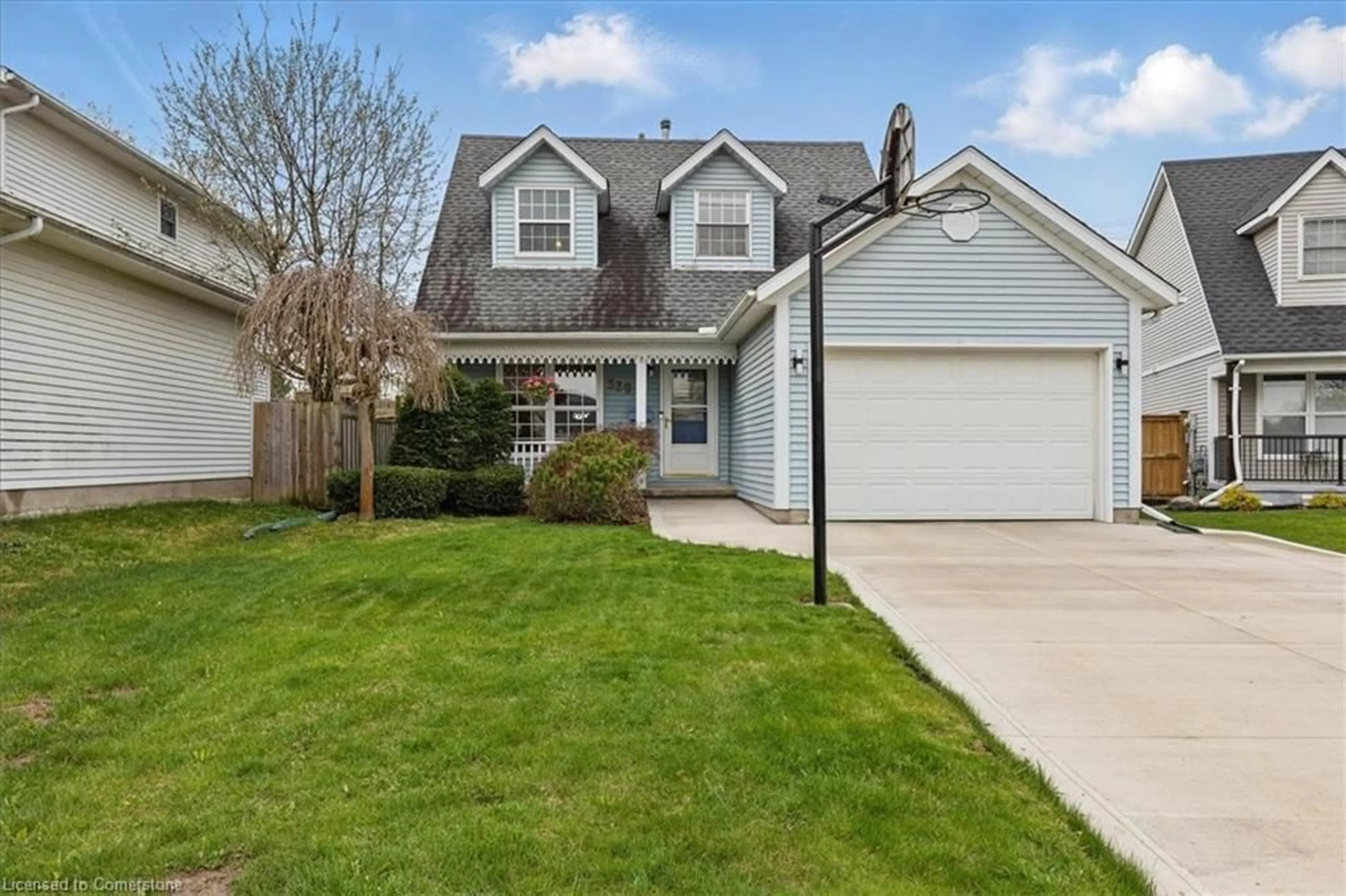 Home with vinyl exterior material, street for 339 Bushview Cres, Waterloo Ontario N2V 2A6
