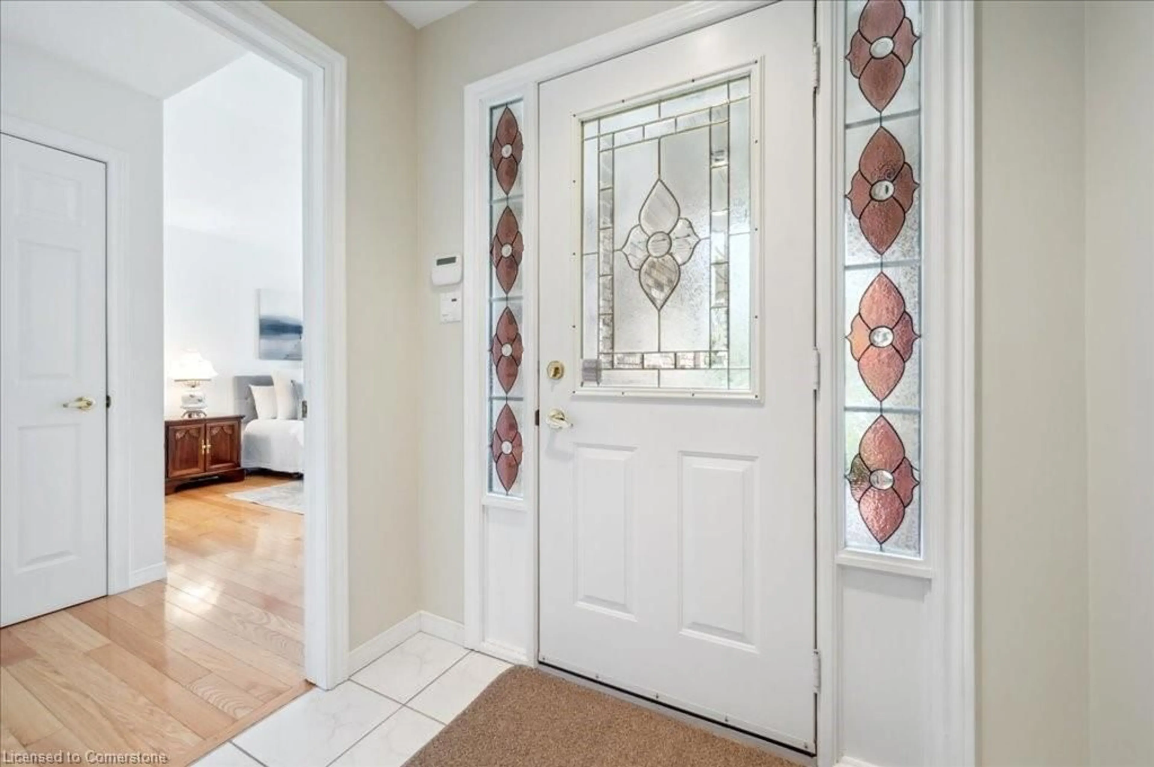 Indoor entryway for 24 Sunnybrae Cres, Fergus Ontario N1M 3L9
