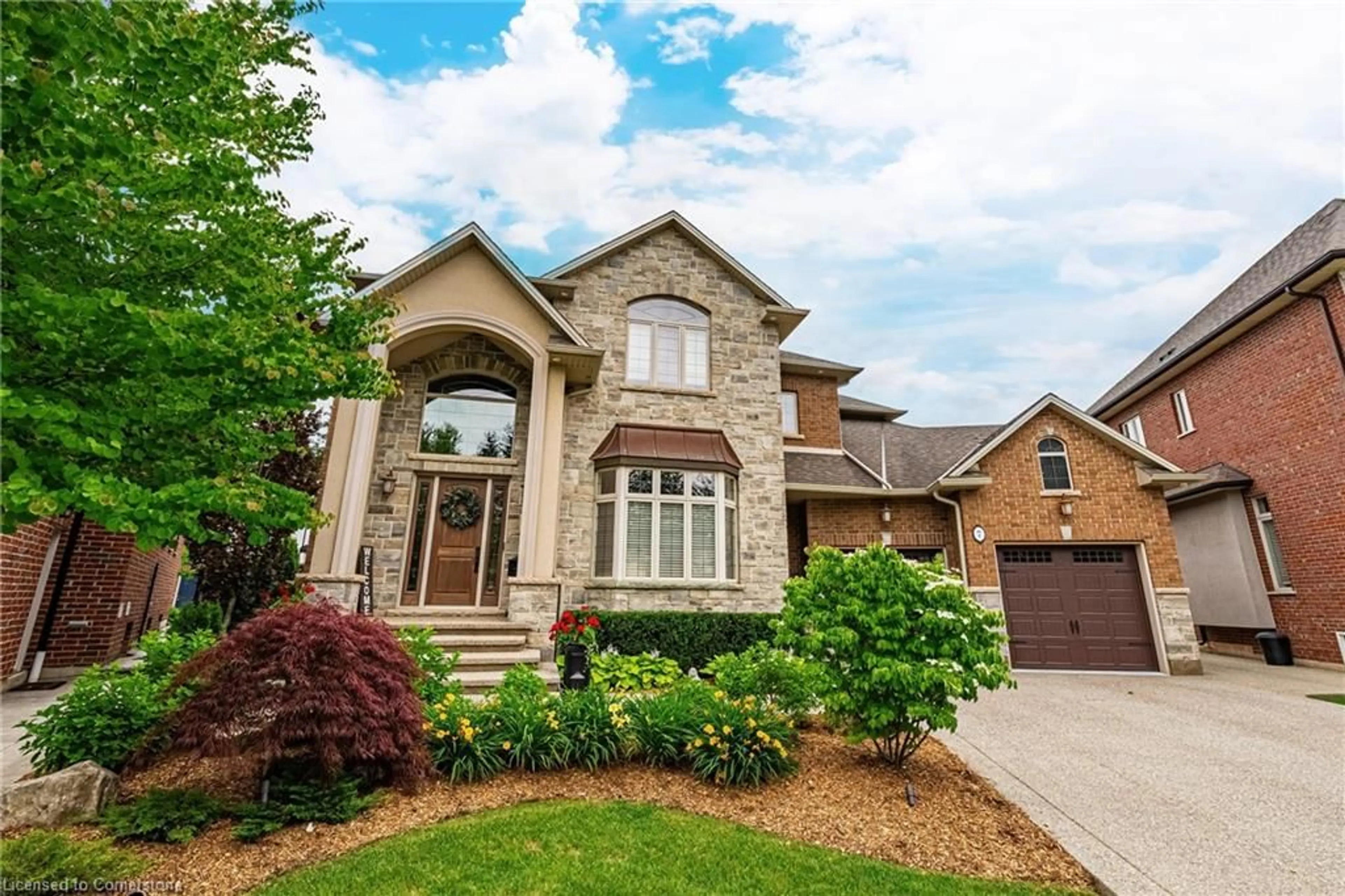 Home with brick exterior material, street for 7 Gregorio Crt, Ancaster Ontario L9G 0B8