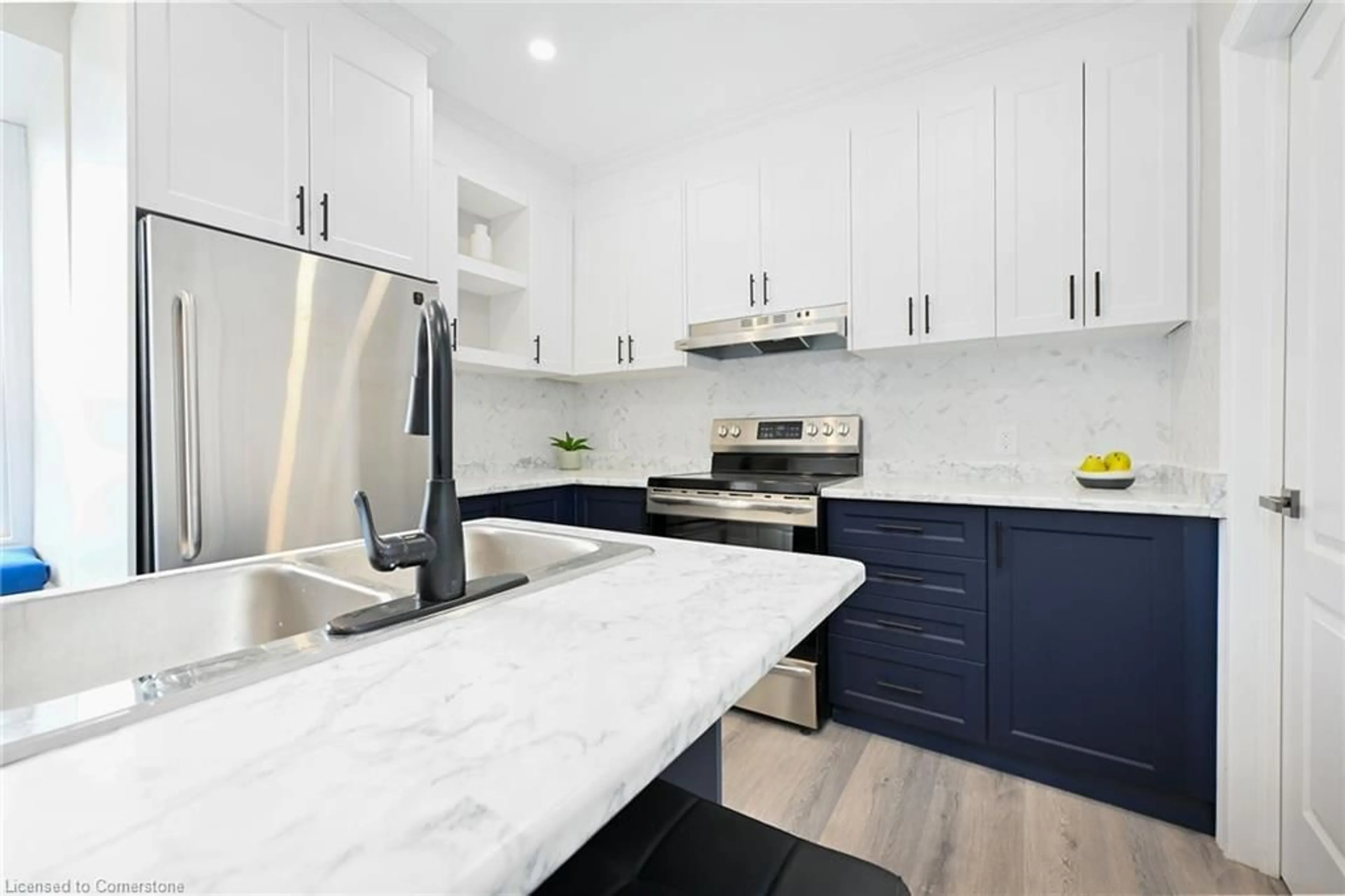Contemporary kitchen, ceramic/tile floor for 31 Greenaway Ave, Hamilton Ontario L8L 6C3