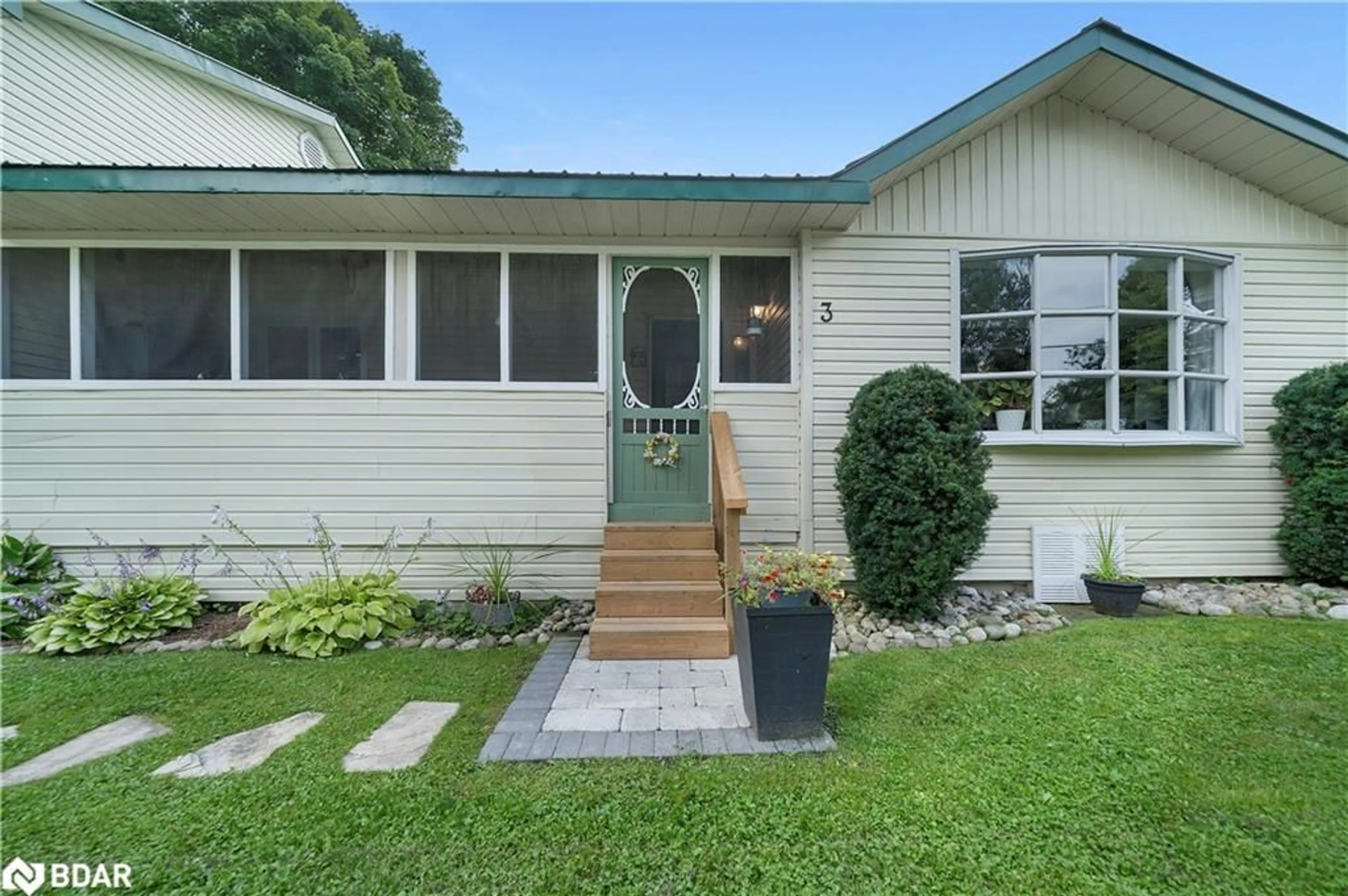 Home with vinyl exterior material, street for 3 Earldom Blvd, Port McNicoll Ontario L0K 1R0