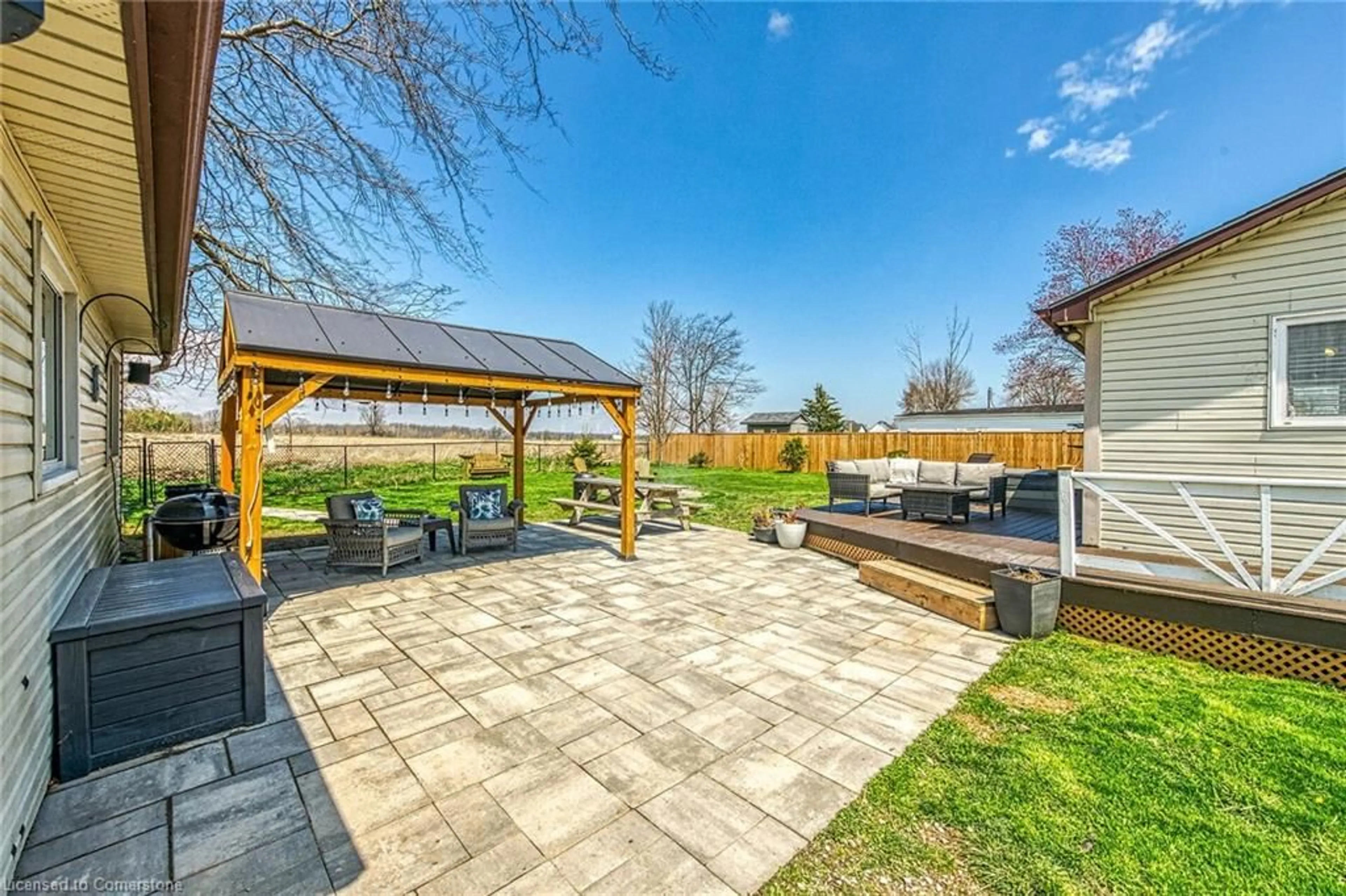 Patio, street for 979 Southcoast Dr, Nanticoke Ontario N0A 1L0