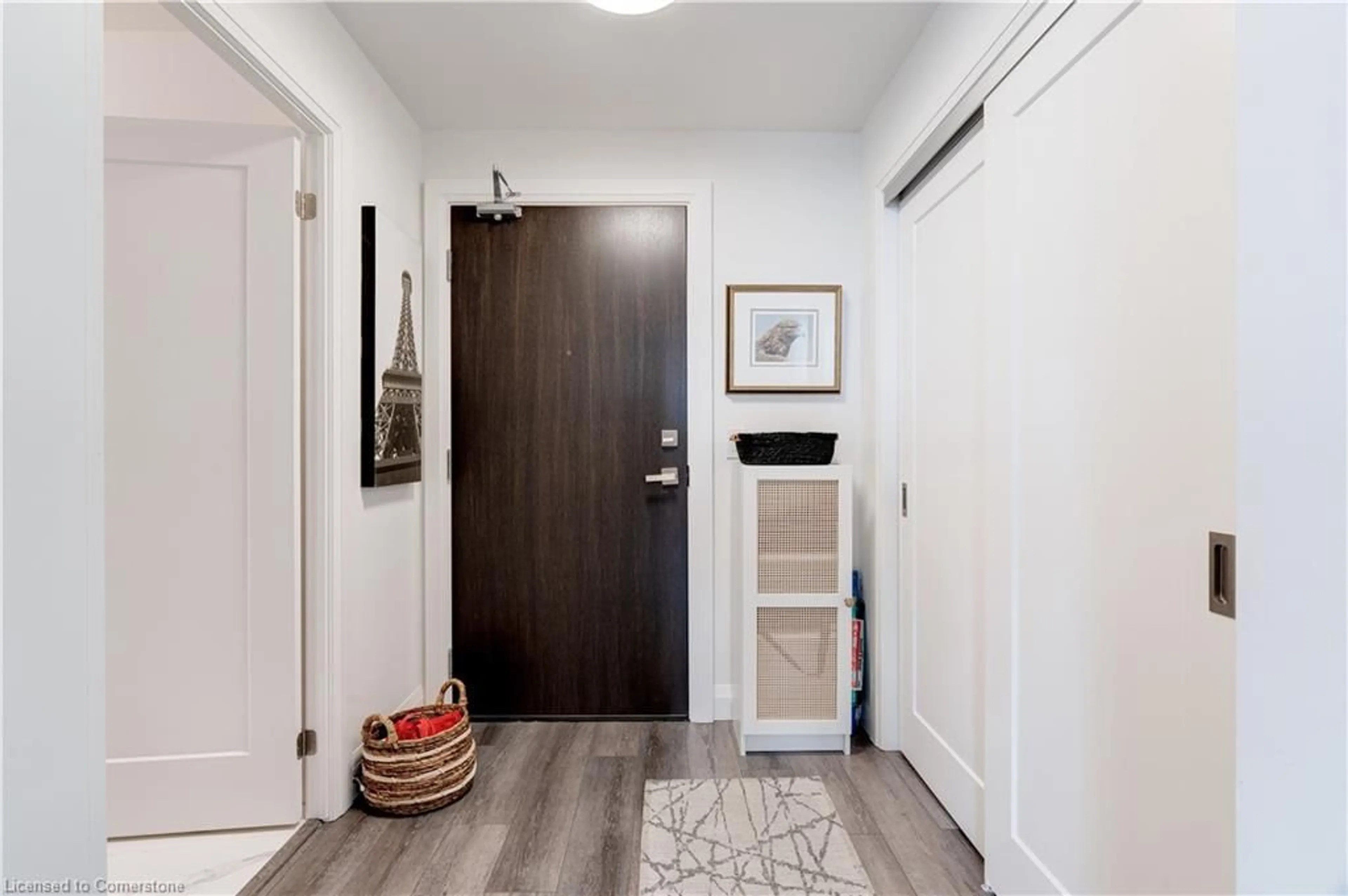 Indoor entryway for 500 Brock Ave #1001, Burlington Ontario L7S 0A5