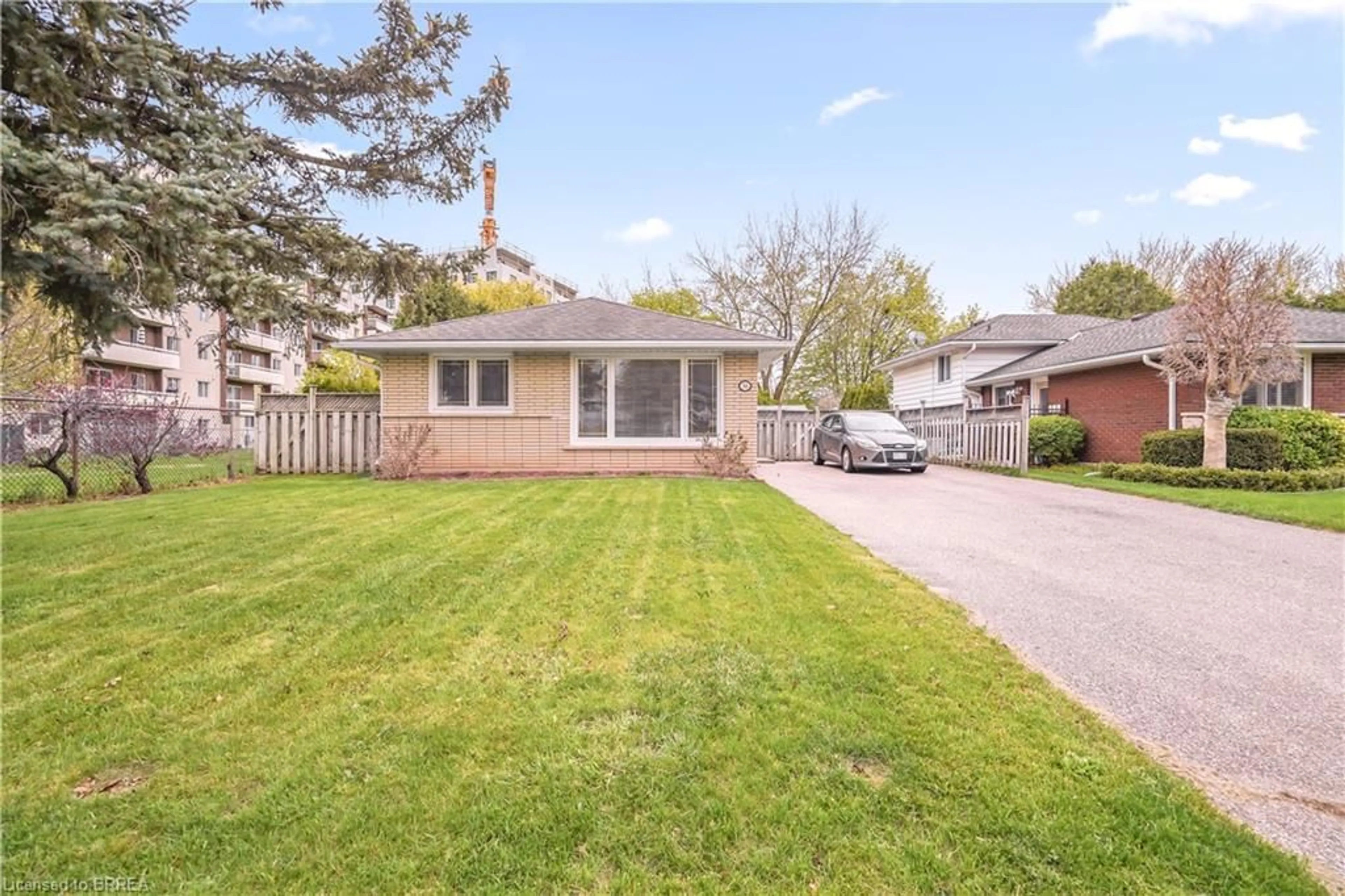 Unknown for 36 Oxford St, Brantford Ontario N3R 5C6