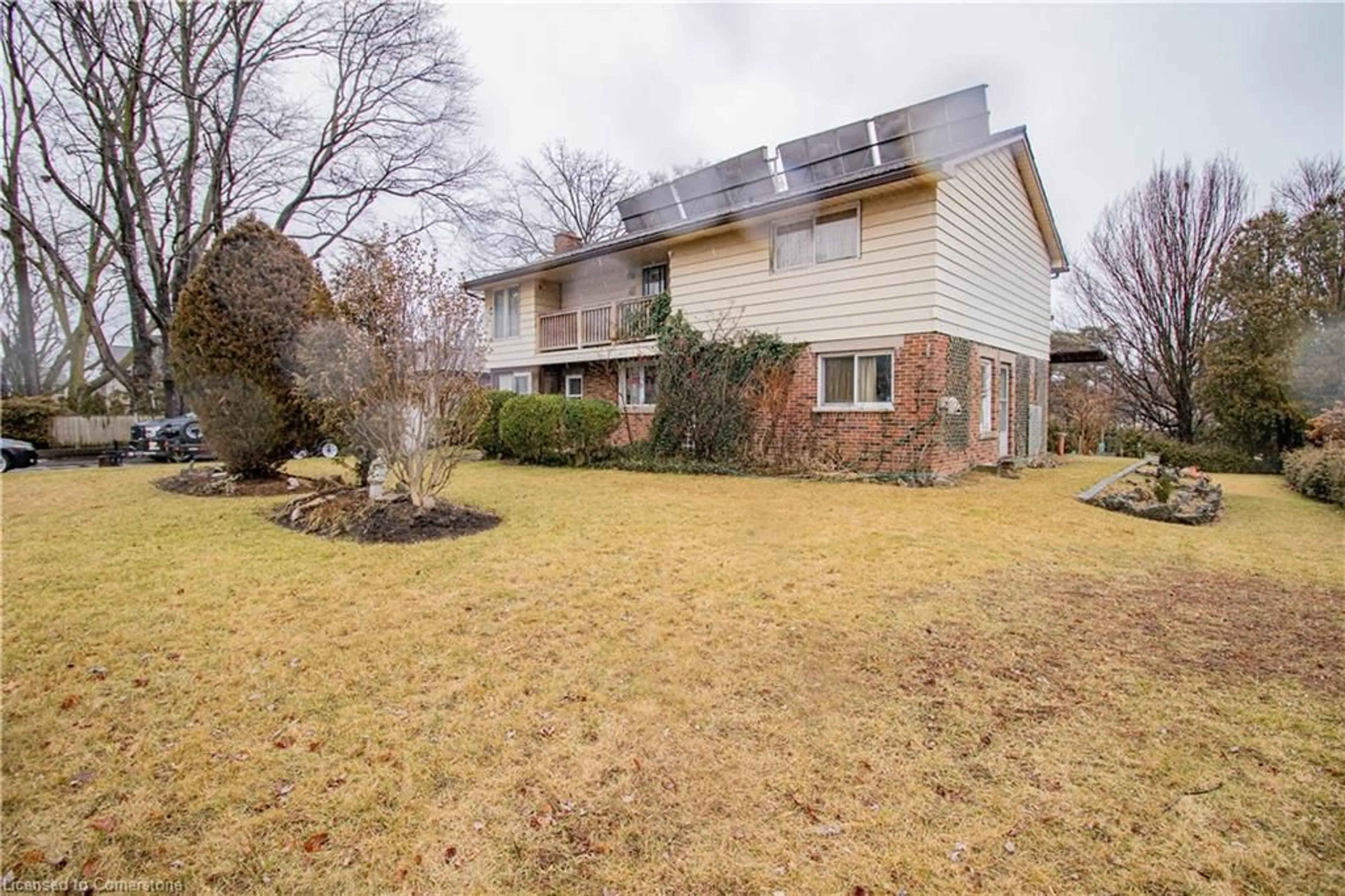 Unknown for 100 Queen Mary Ave, Burlington Ontario L7T 2G7