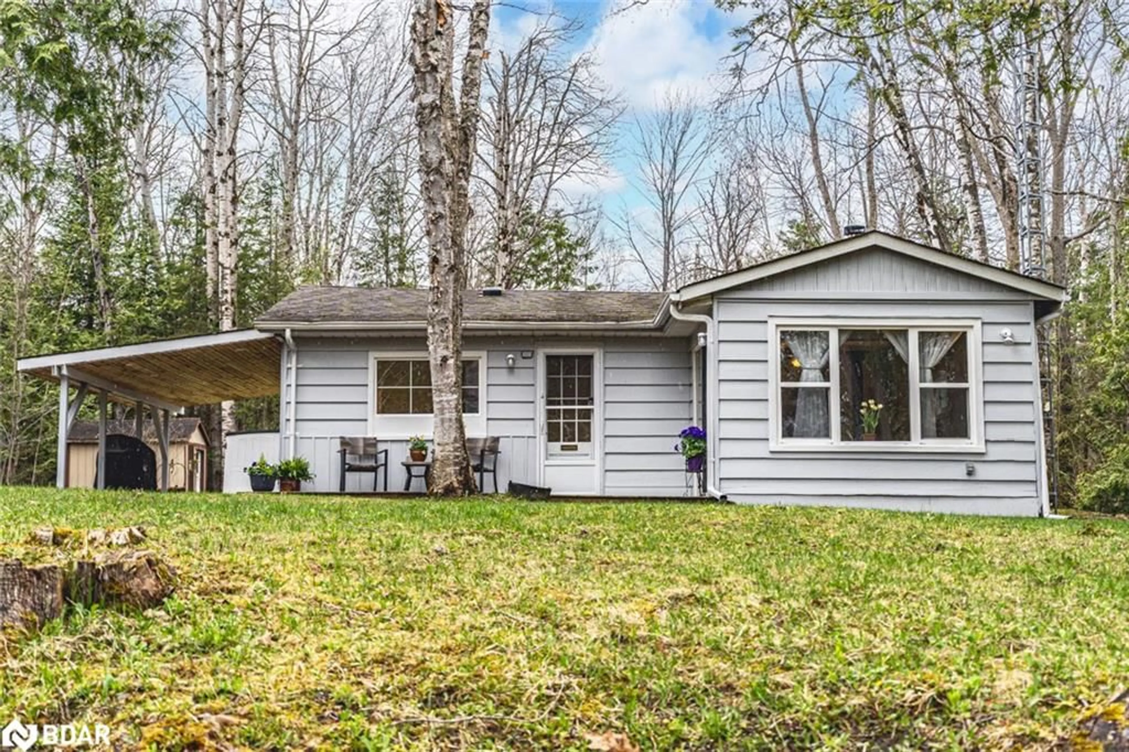 Home with vinyl exterior material, unknown for 15 Duncan Dr, Bolsover Ontario K0M 1B0