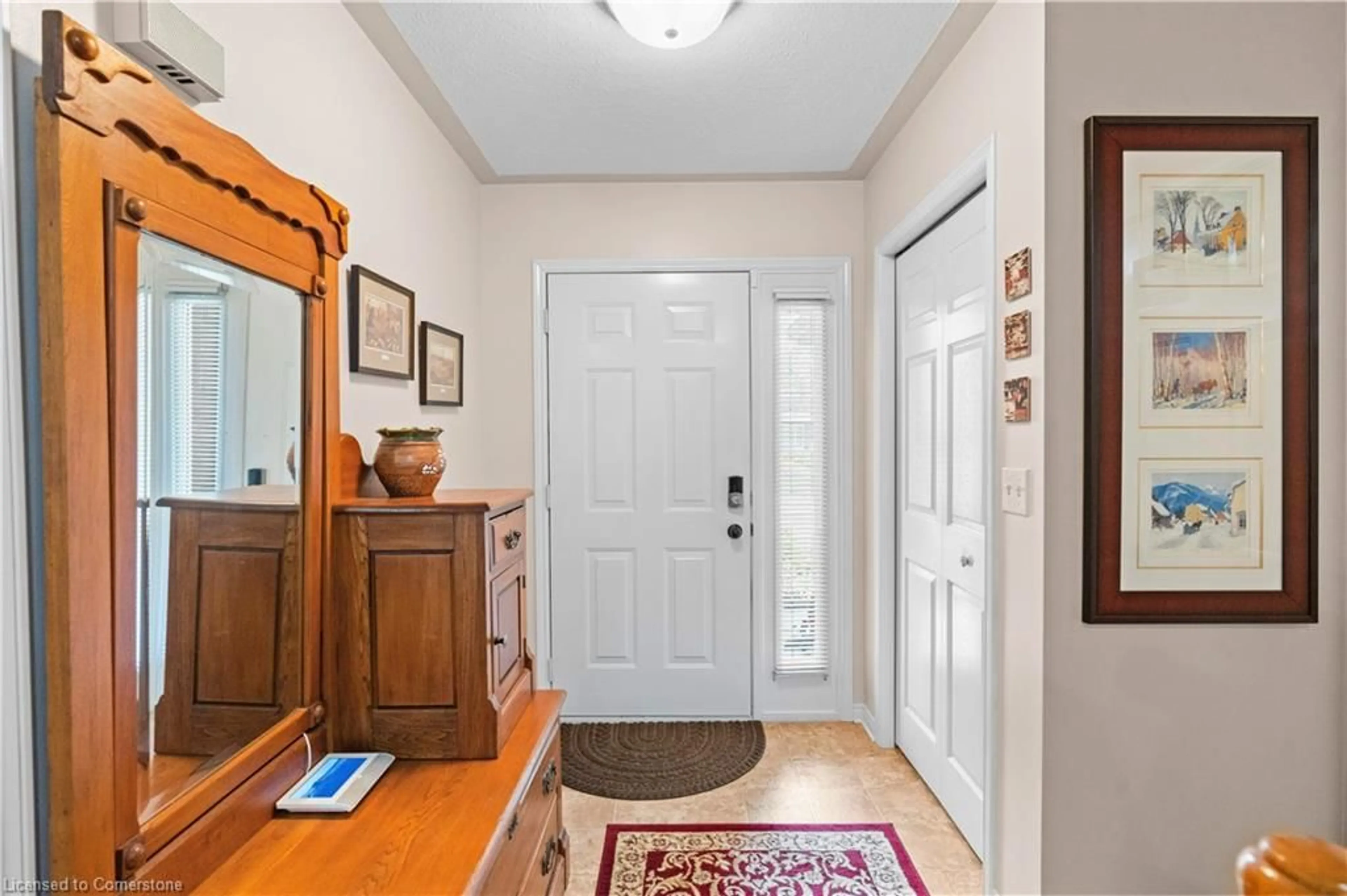 Indoor entryway for 35 Falls Cres, Simcoe Ontario N3Y 5K5