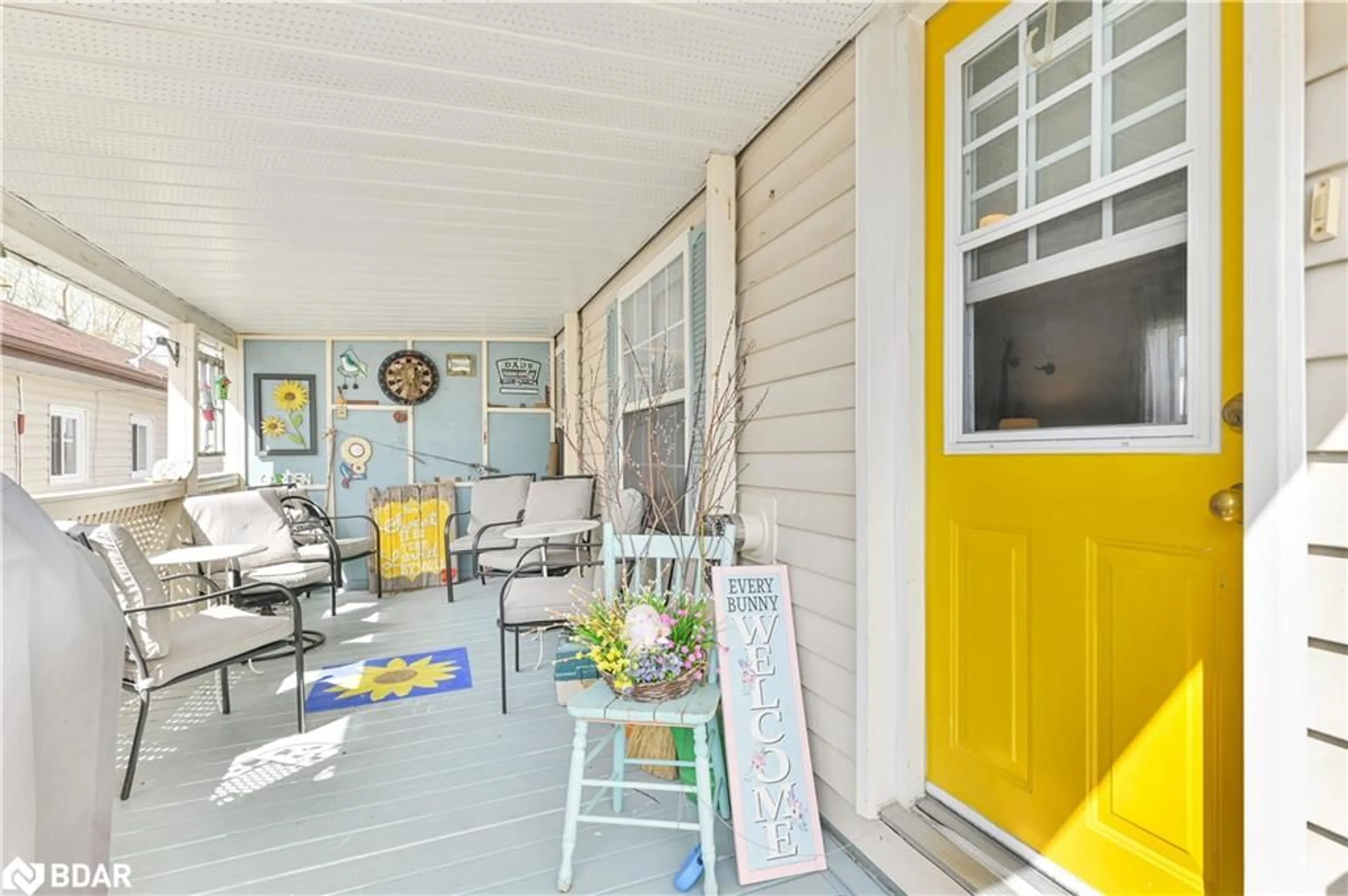 Indoor entryway for 311 Dundas St #18, Quinte West Ontario K8V 1M1