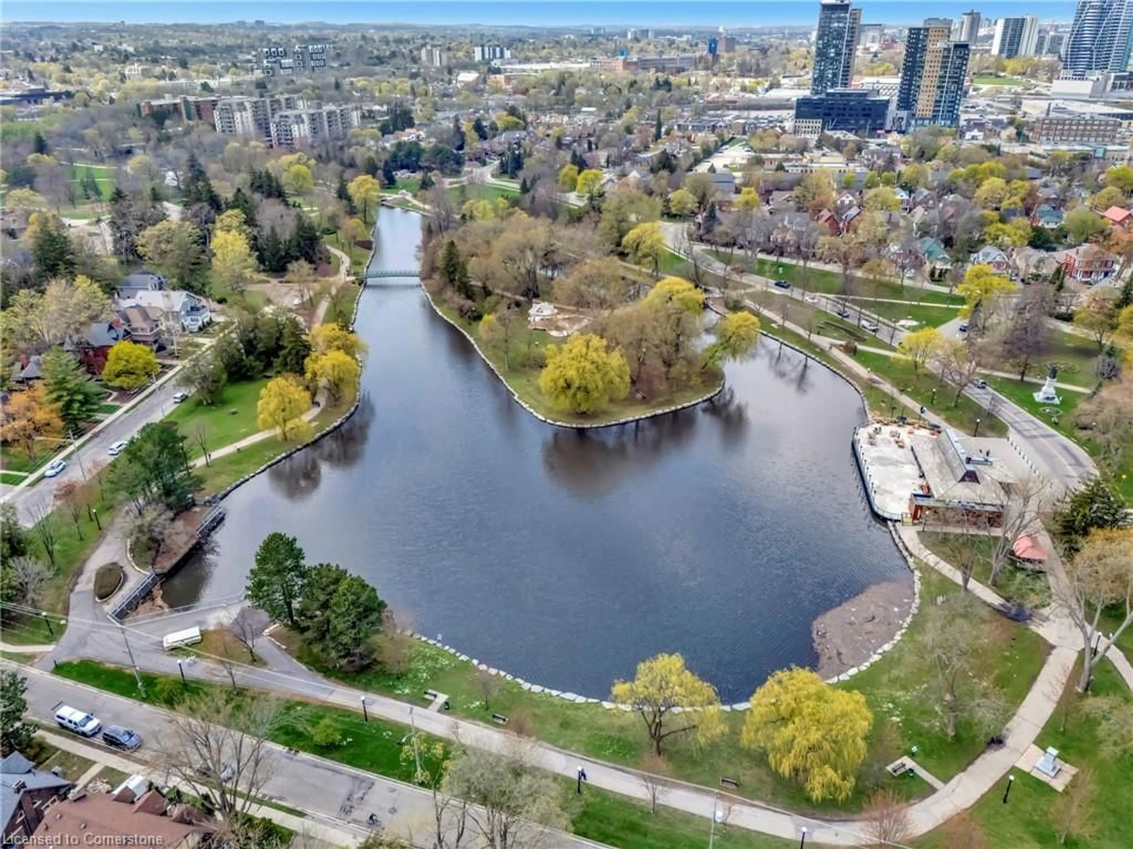 A pic from outside/outdoor area/front of a property/back of a property/a pic from drone, water/lake/river/ocean view for 399 Queen St #217, Kitchener Ontario N2G 0C4