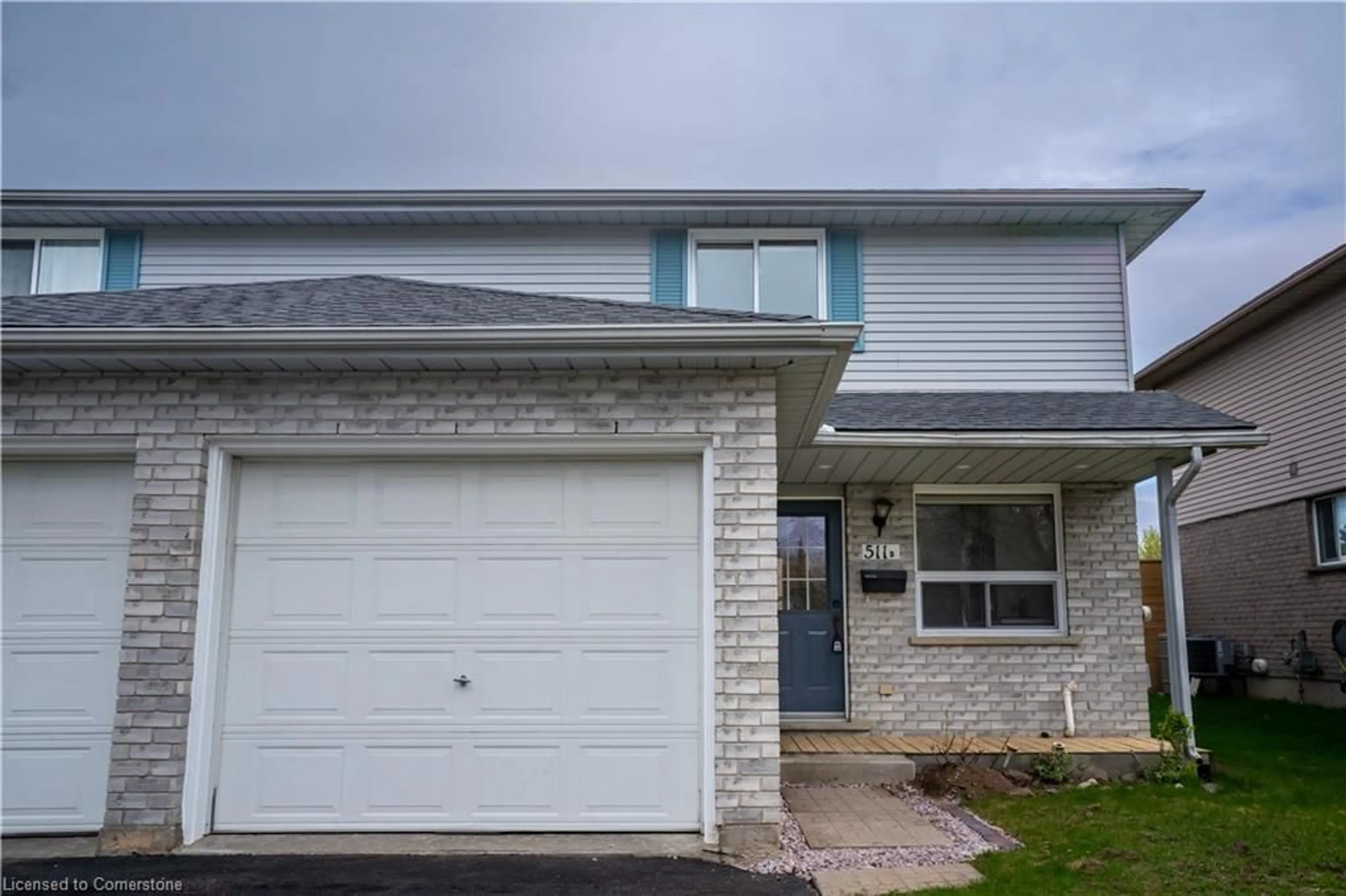 Home with vinyl exterior material, street for 511B Barwick Cres, Waterloo Ontario N2K 3P6