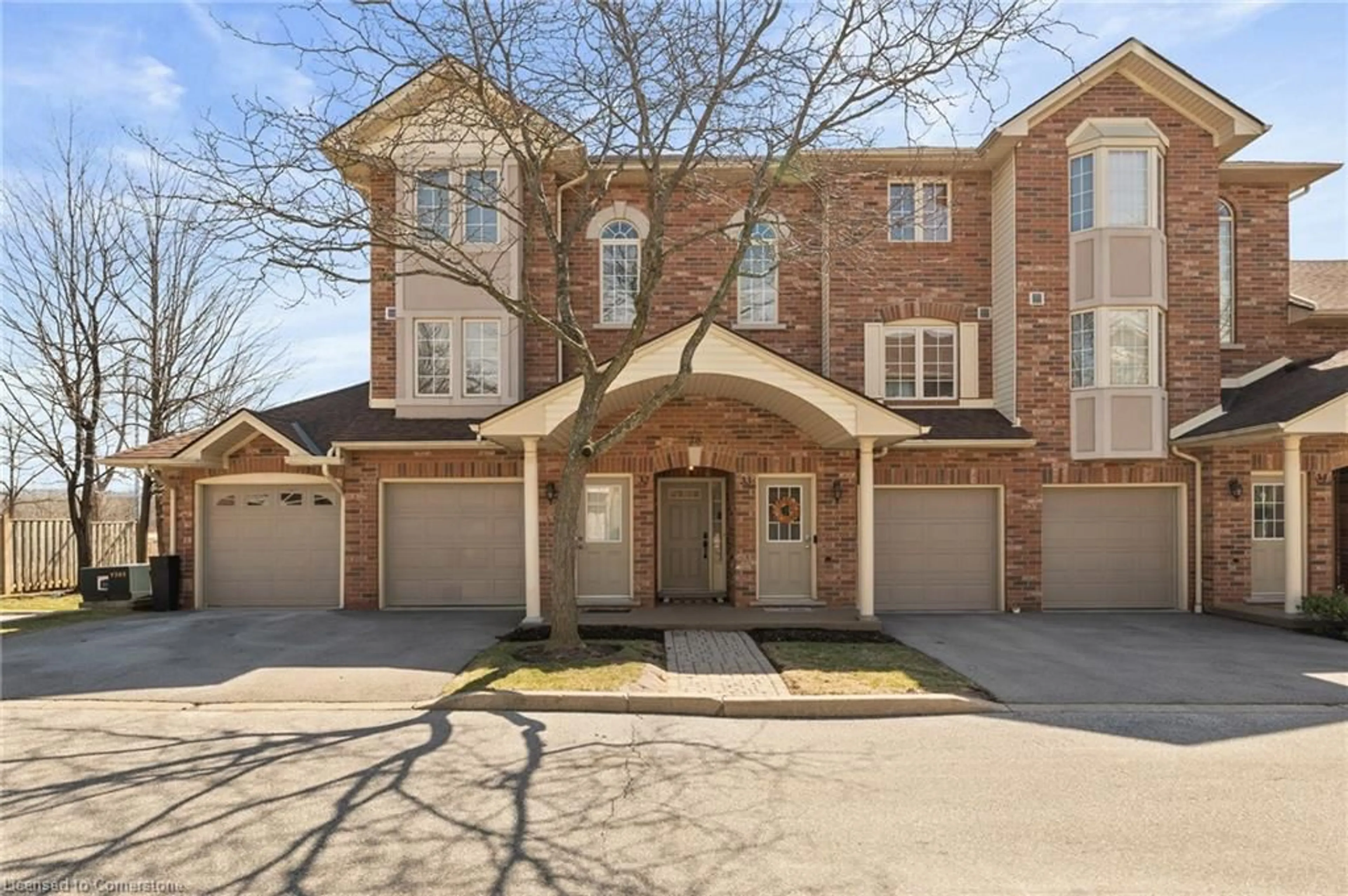 Home with brick exterior material, street for 4045 Upper Middle Rd #28, Burlington Ontario L7M 4S8