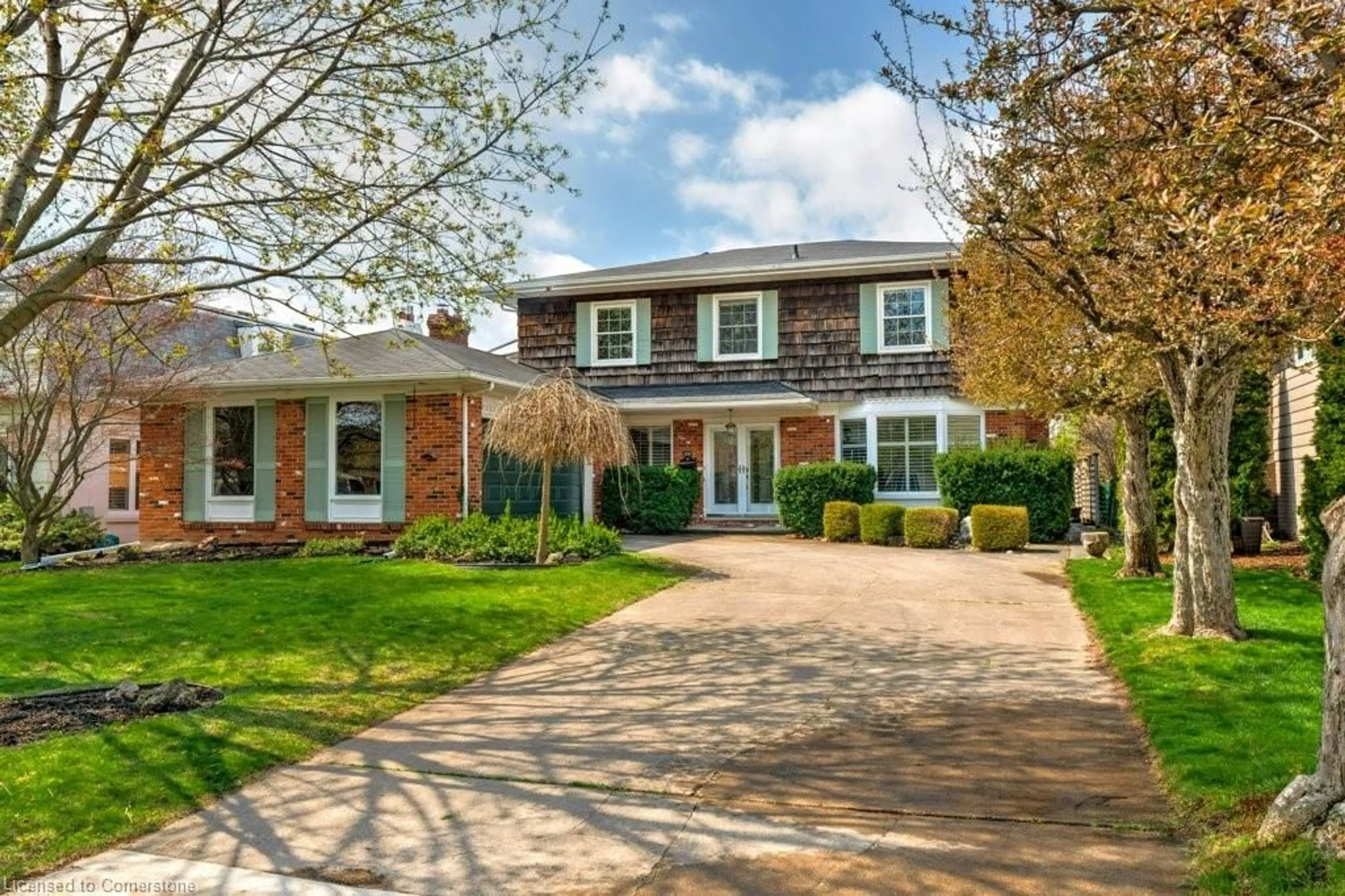 Home with brick exterior material, street for 388 Valanna Cres, Burlington Ontario L7L 2K9