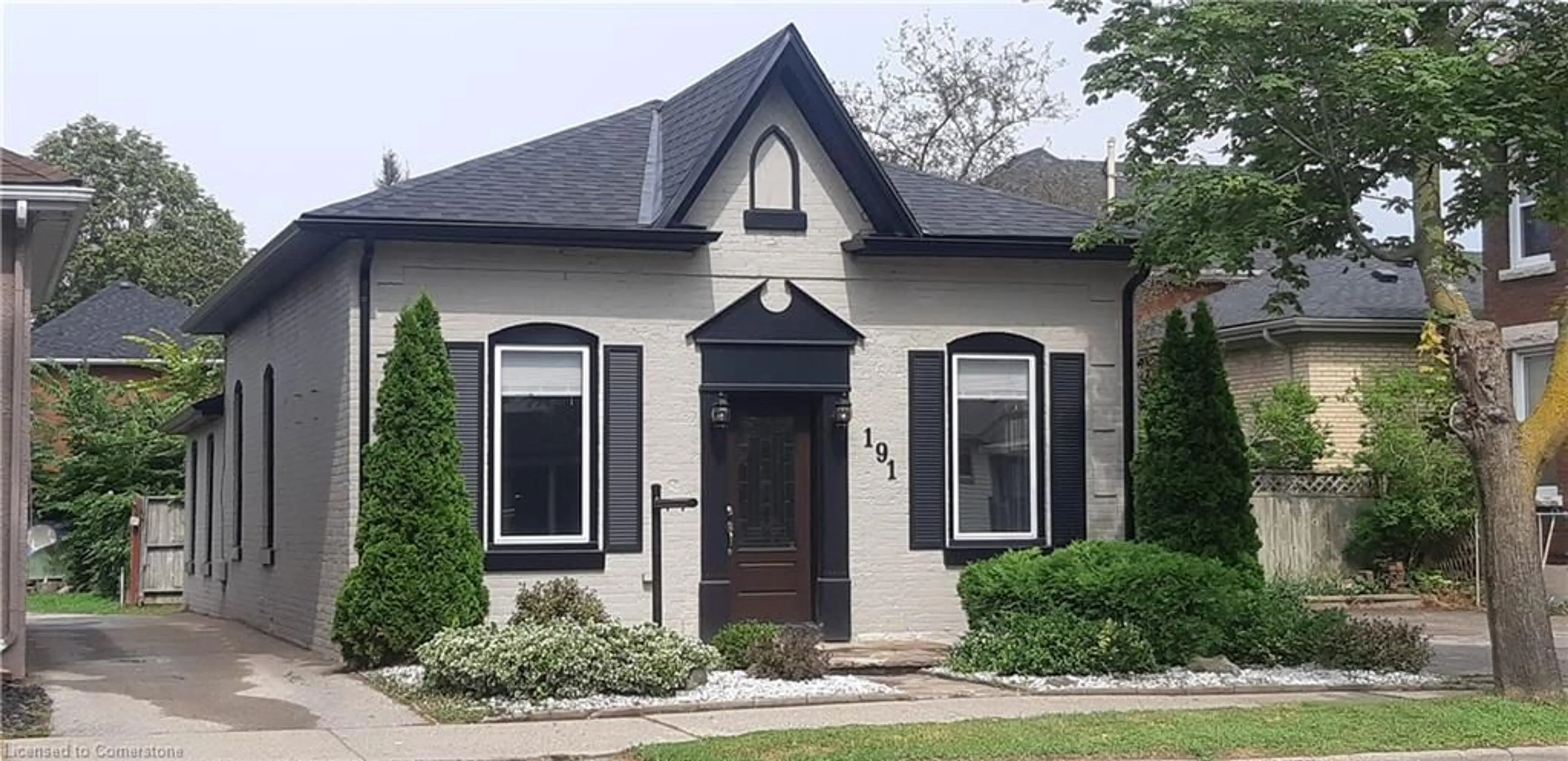 Home with brick exterior material, street for 191 Brant Ave, Brantford Ontario N3T 3J1