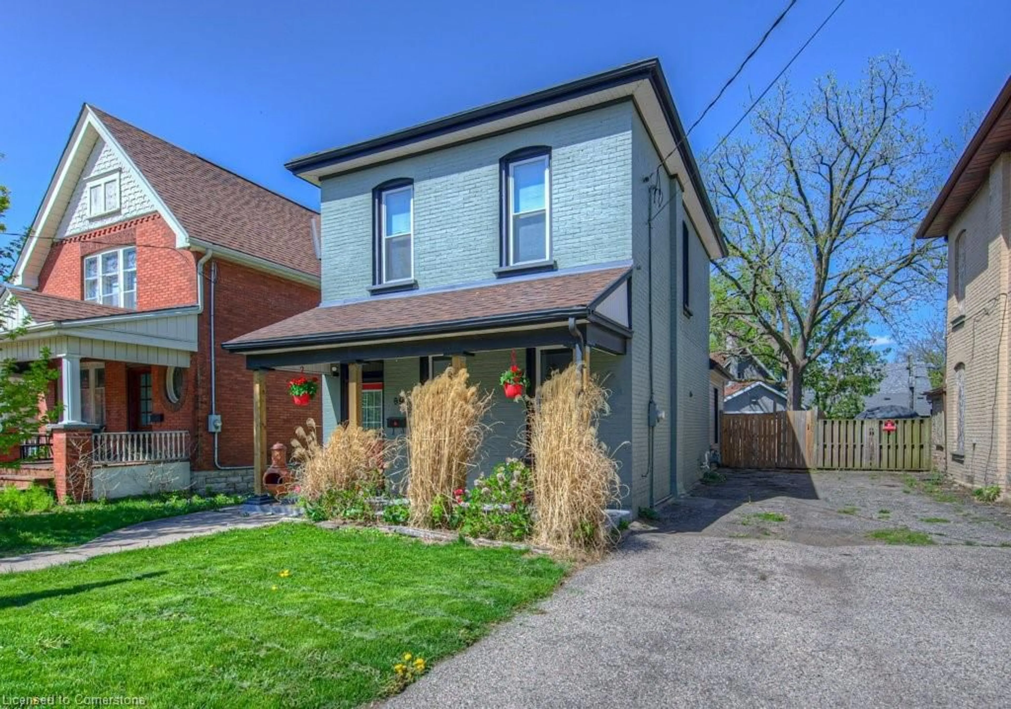 Home with brick exterior material, street for 89 Park Ave, Brantford Ontario N3S 5H4