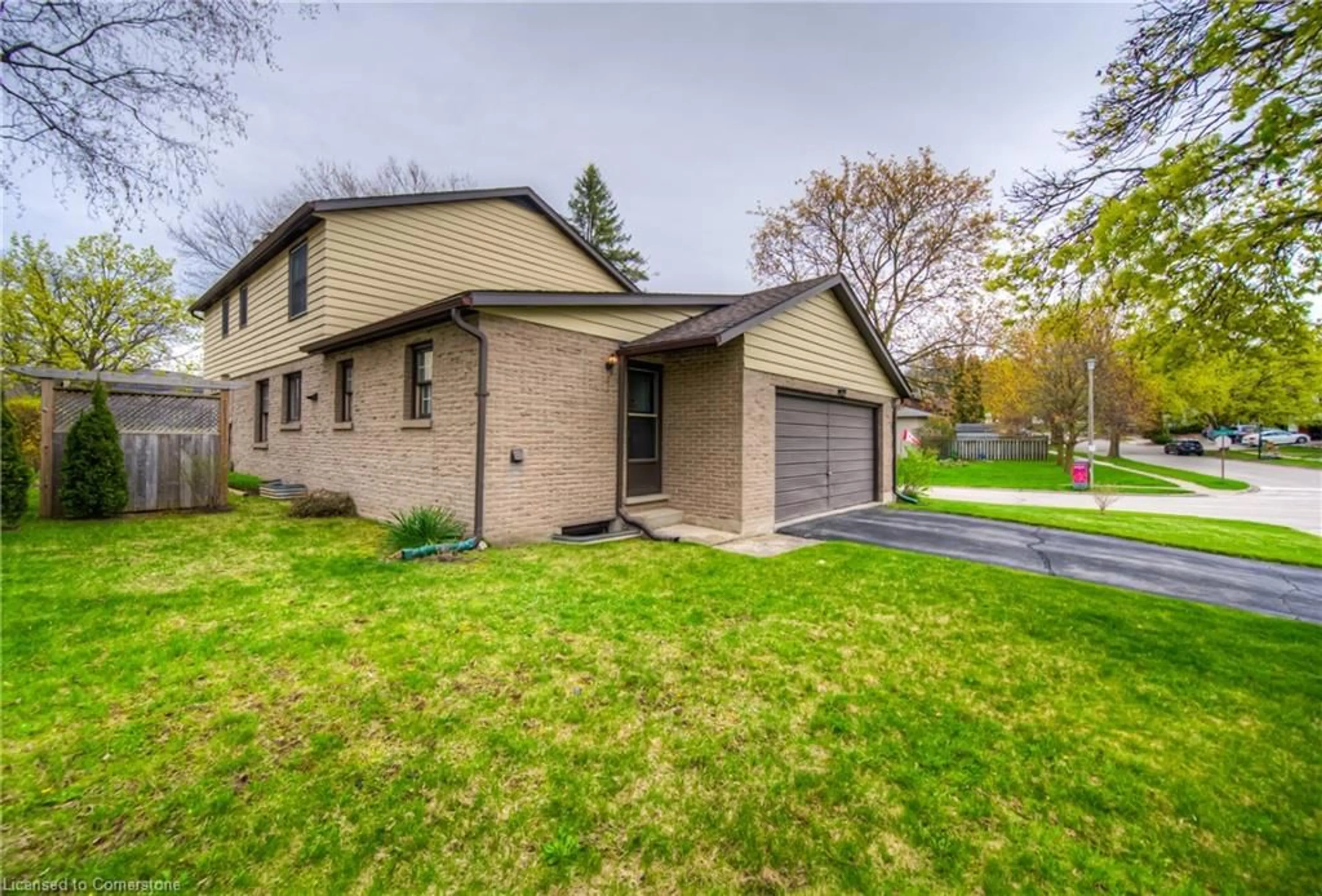 Home with brick exterior material, street for 88 Culham Dr, Cambridge Ontario N1S 2G8