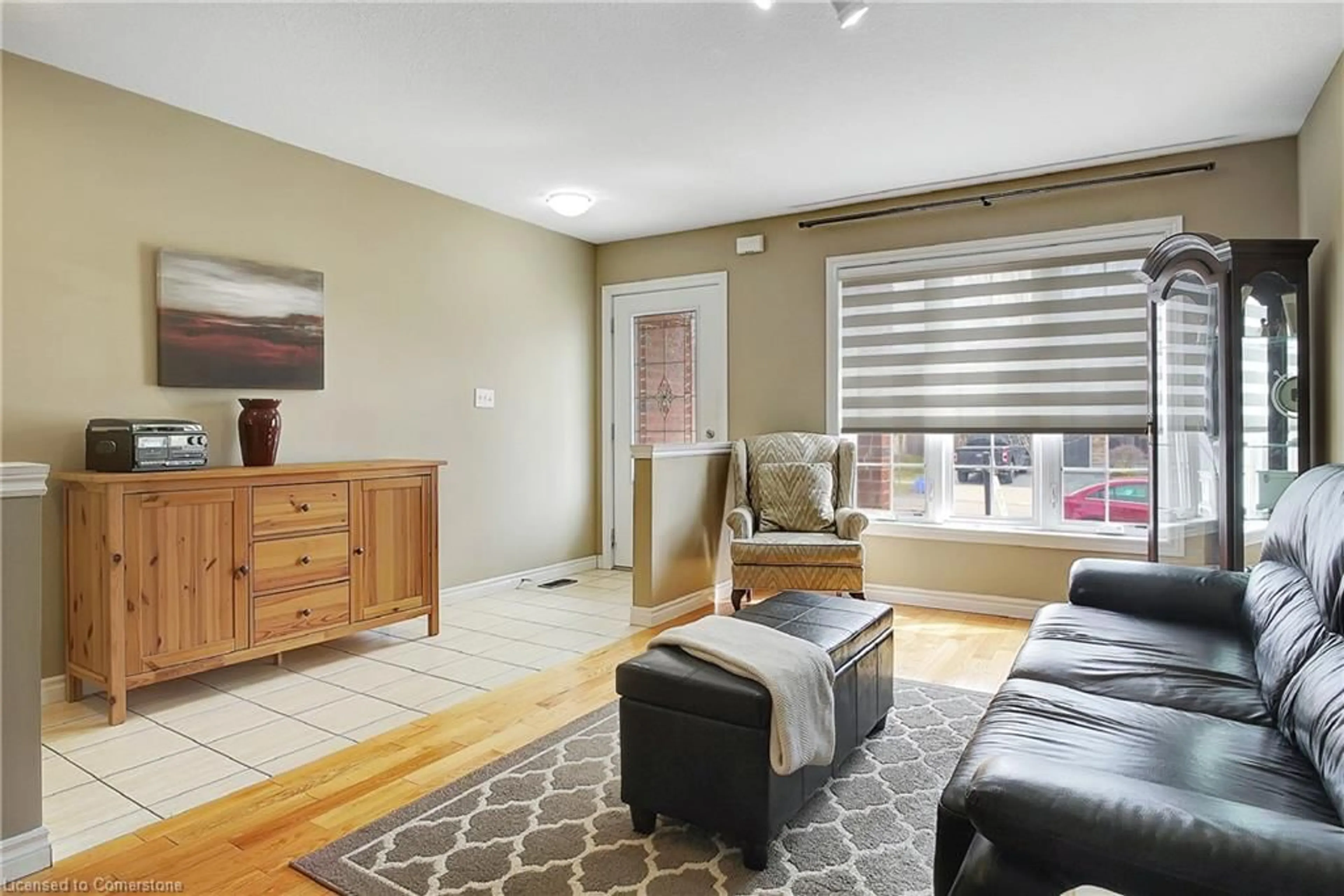 Living room with furniture, unknown for 27 Broadoaks Dr, Cambridge Ontario N1T 2C3