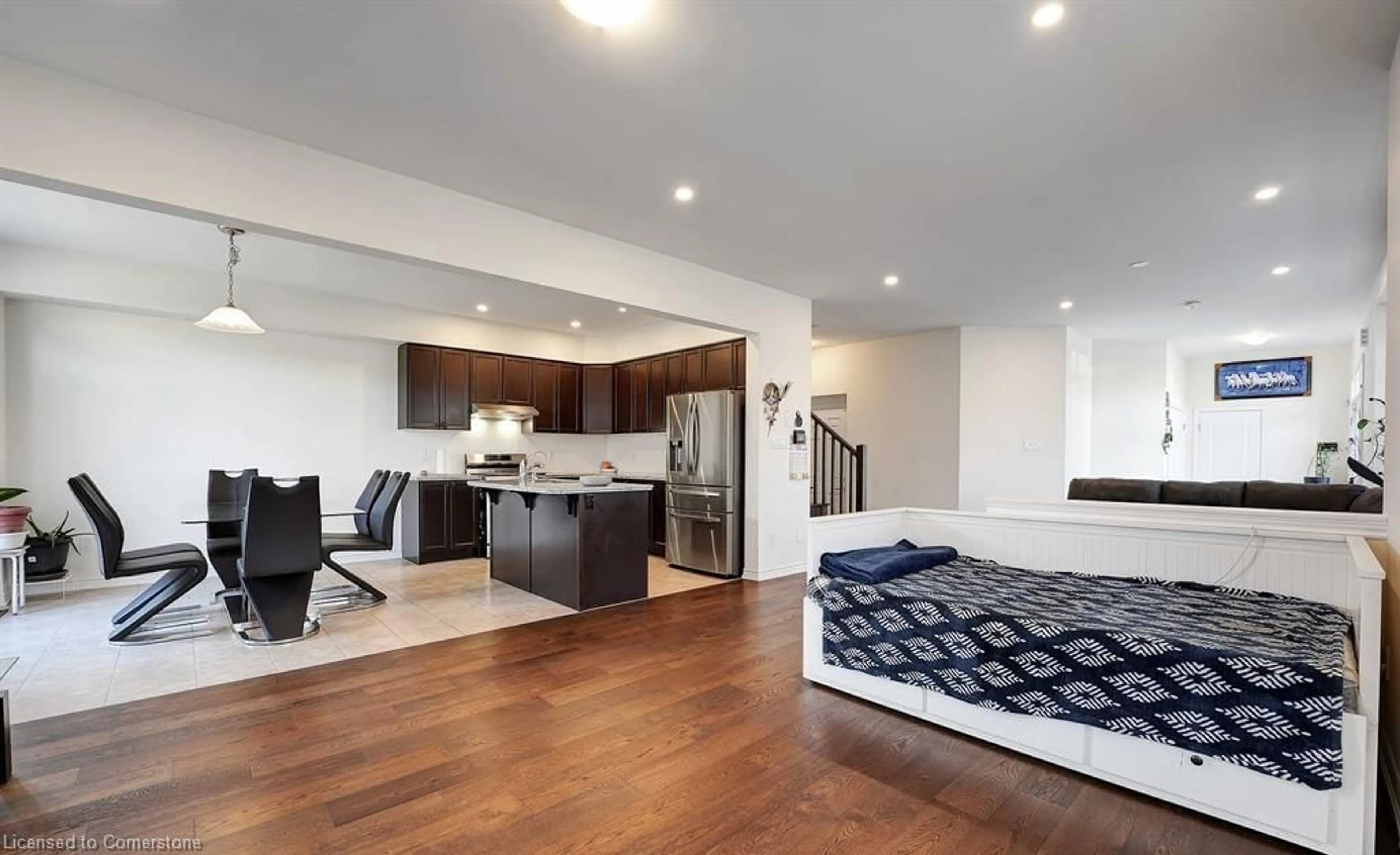 Open concept kitchen, wood/laminate floor for 92 Scenic Ridge Gate, Paris Ontario N3L 3E3