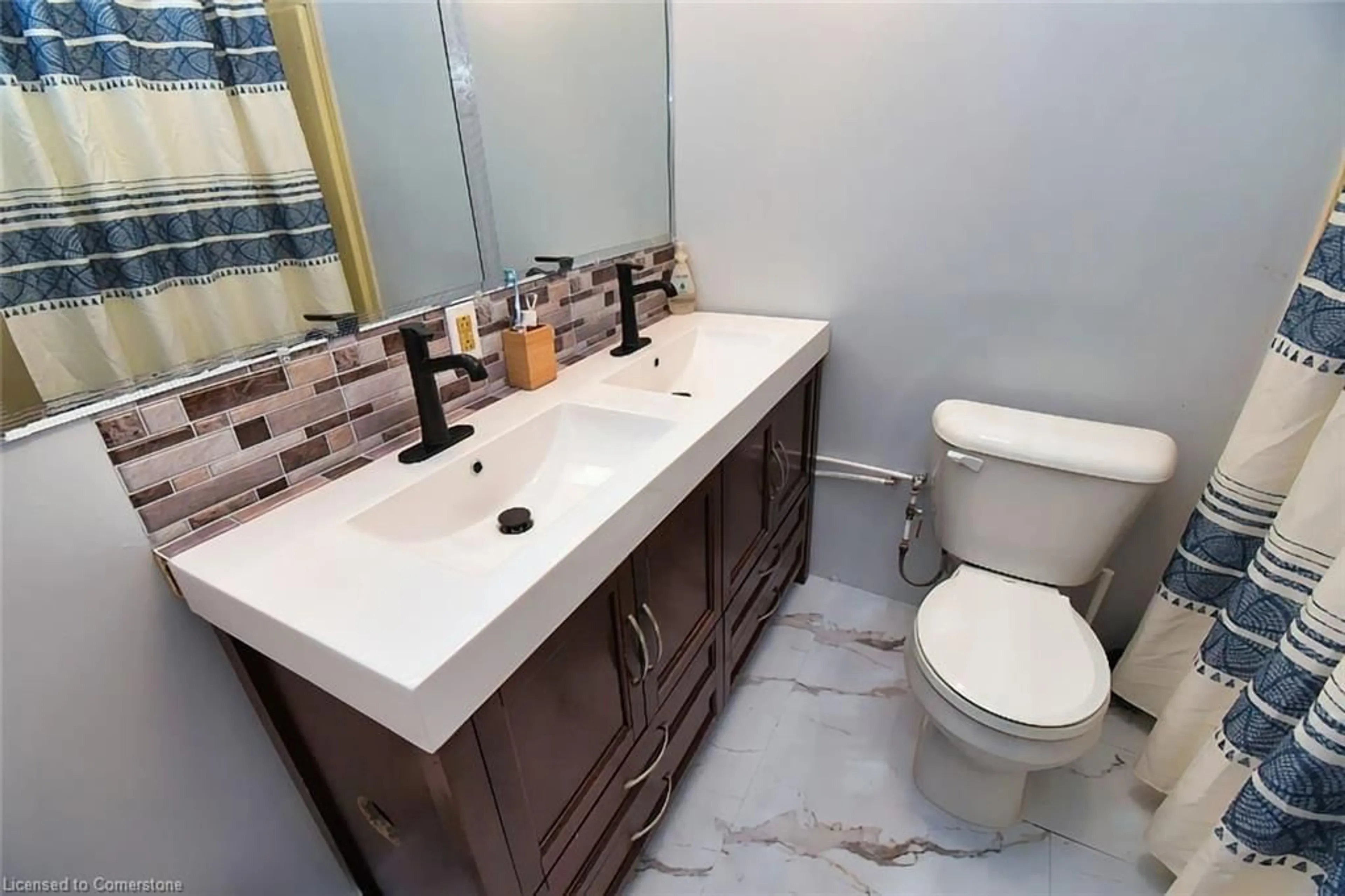 Contemporary bathroom, ceramic/tile floor for 124 Otto Lane, Freelton Ontario L0R 1K0