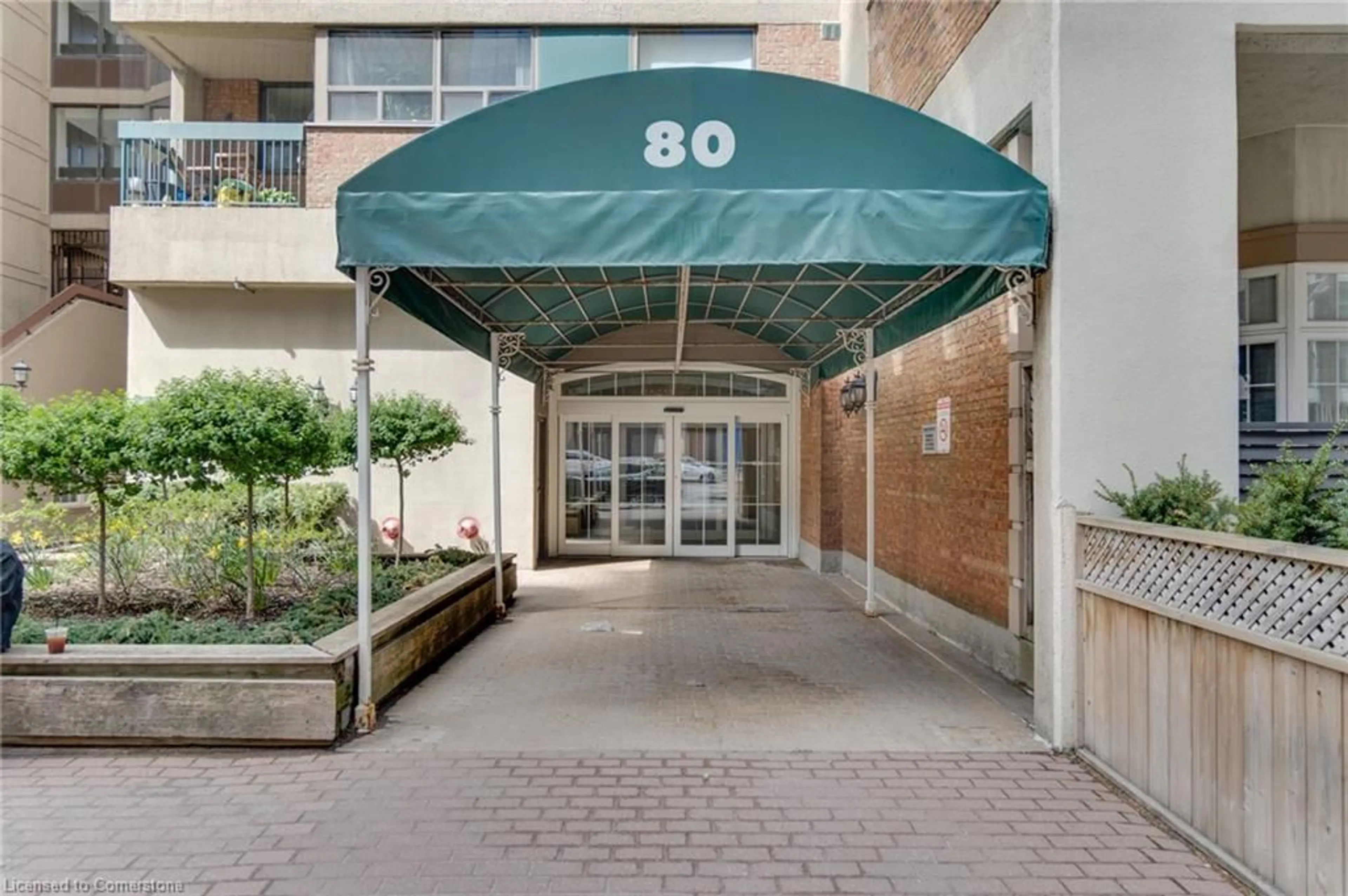 Indoor foyer for 80 Saint Patrick St #820, Toronto Ontario M5T 2X6