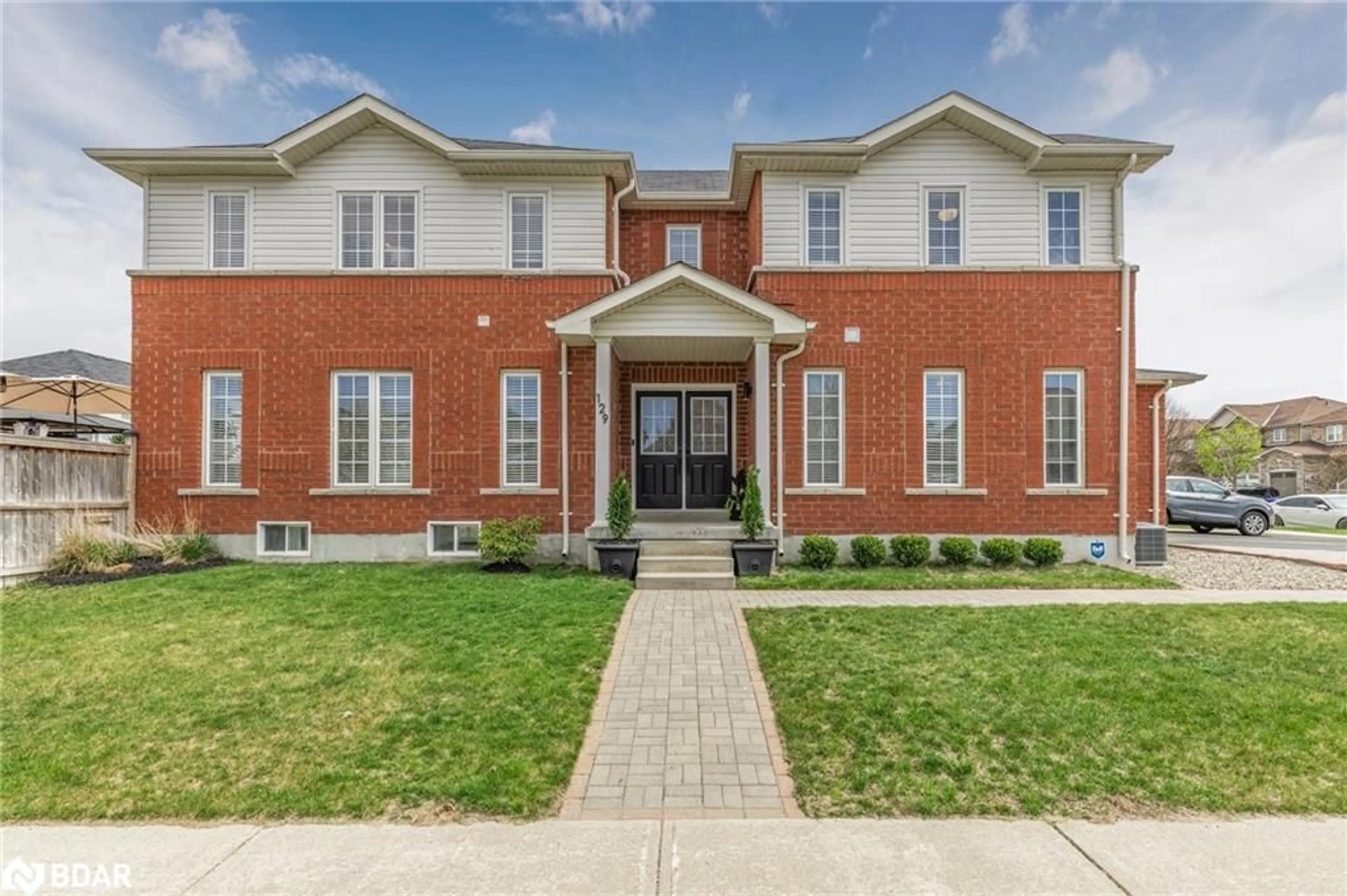 Home with brick exterior material, building for 129 Stonemount Cres, Angus Ontario L0M 1B4