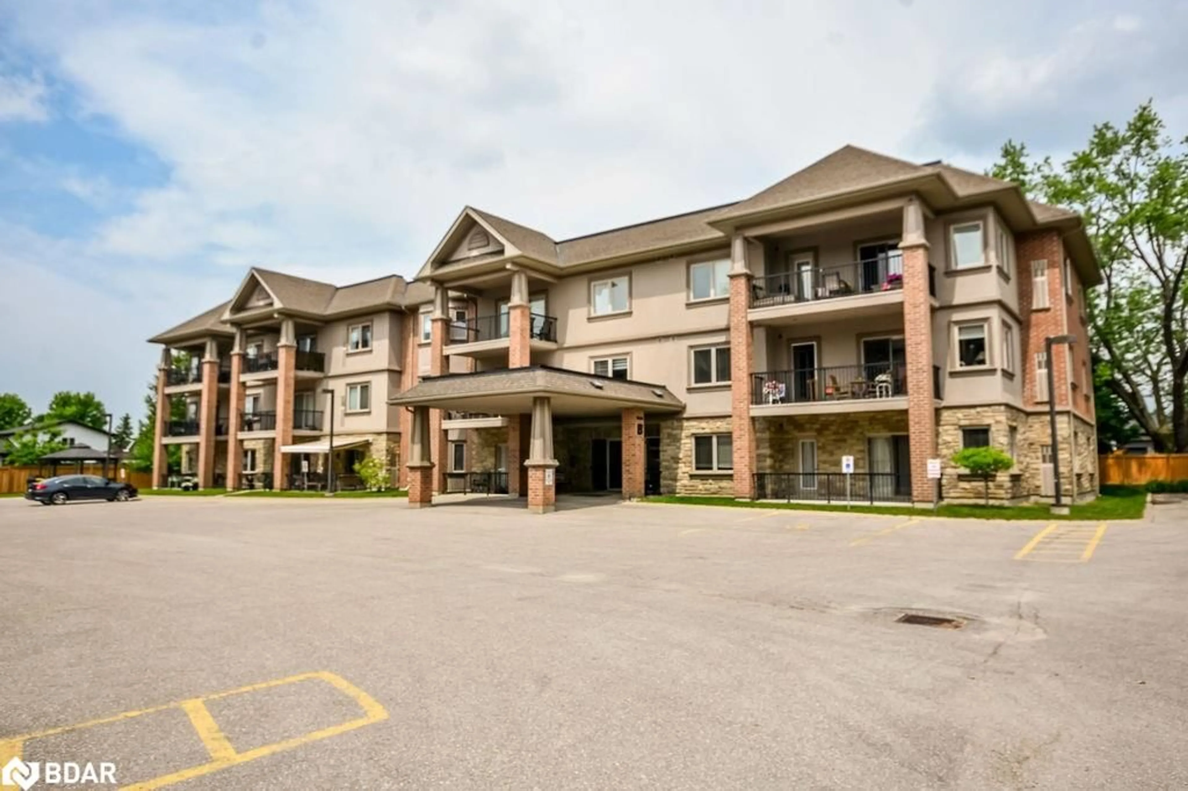 Unknown for 19B Yonge St #107, Elmvale Ontario L0L 1P0