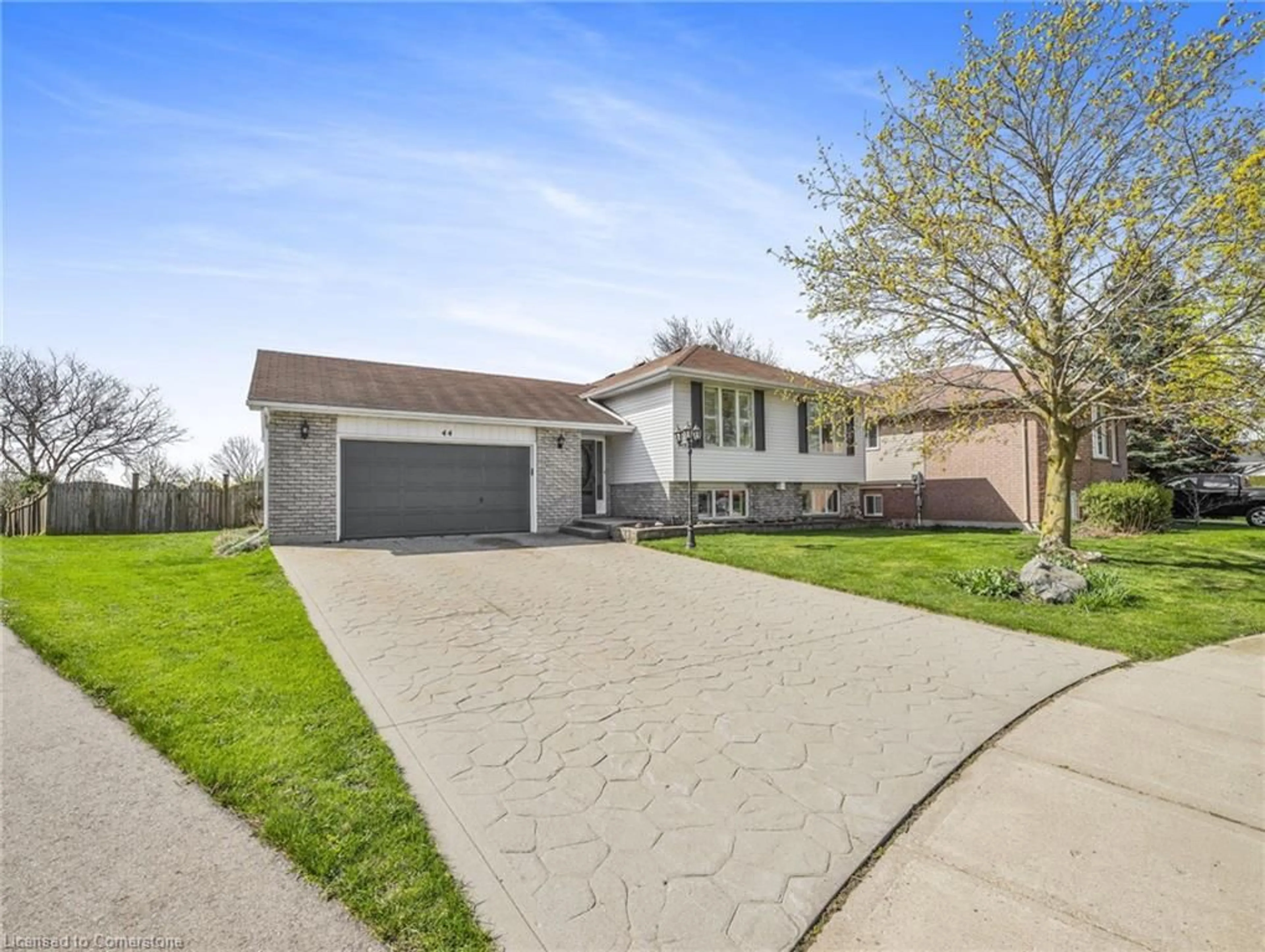 Home with brick exterior material, street for 44 Windsor Dr, South Dumfries Ontario N0E 1N0