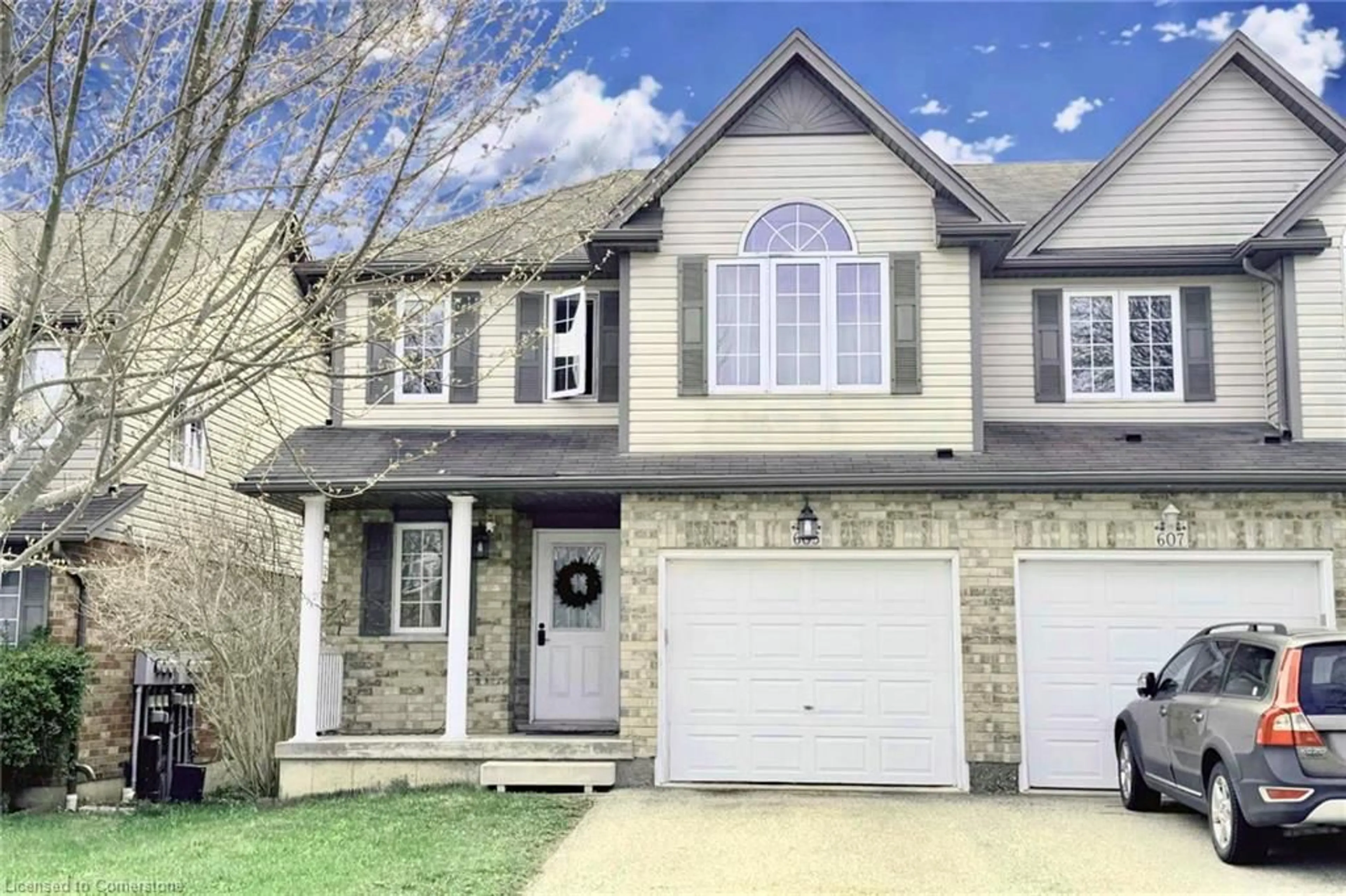 Home with vinyl exterior material, street for 605 Goldthread St, Waterloo Ontario N2V 2X6