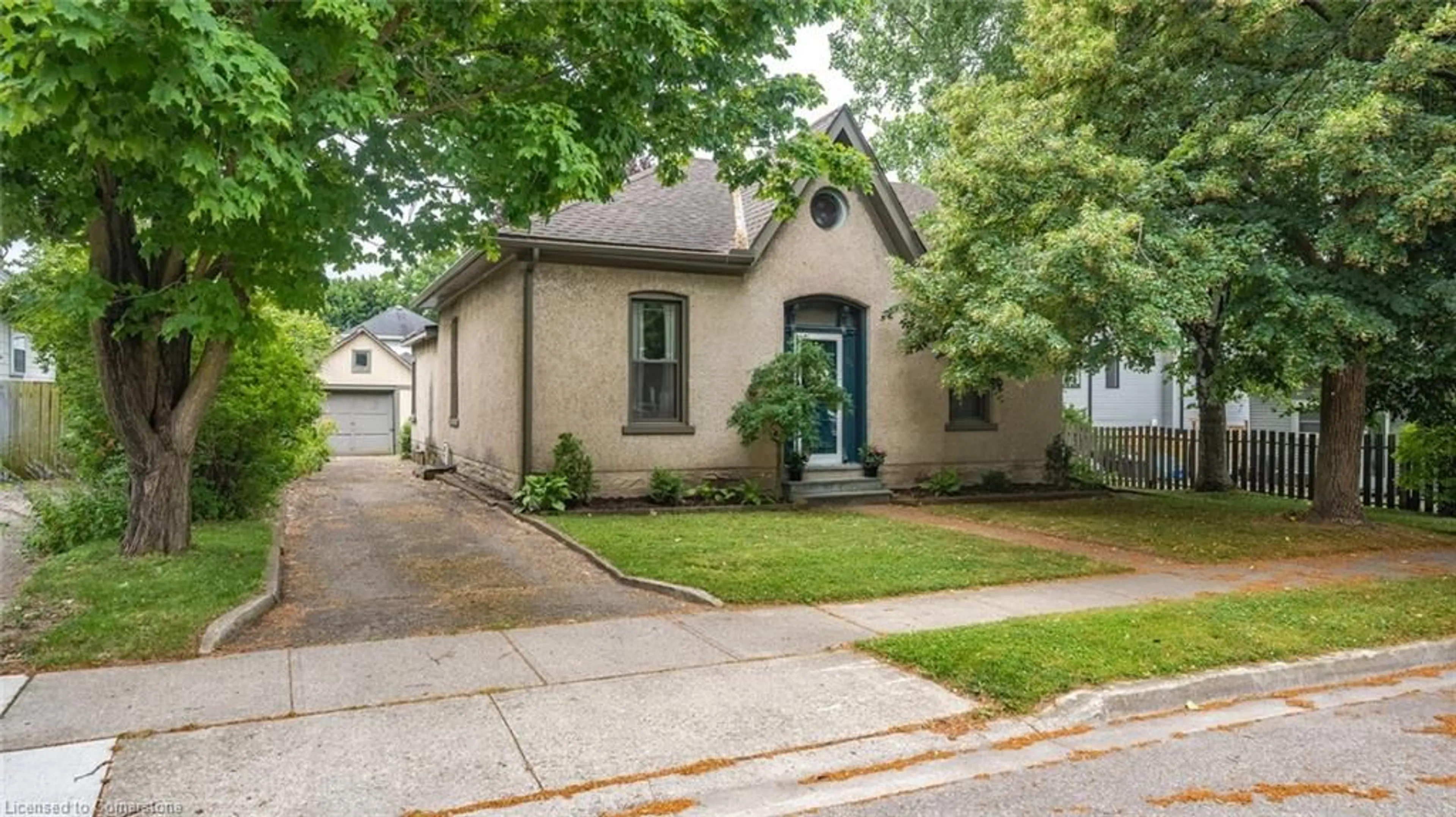 Home with brick exterior material, street for 35 Birch St, Cambridge Ontario N1R 2M4