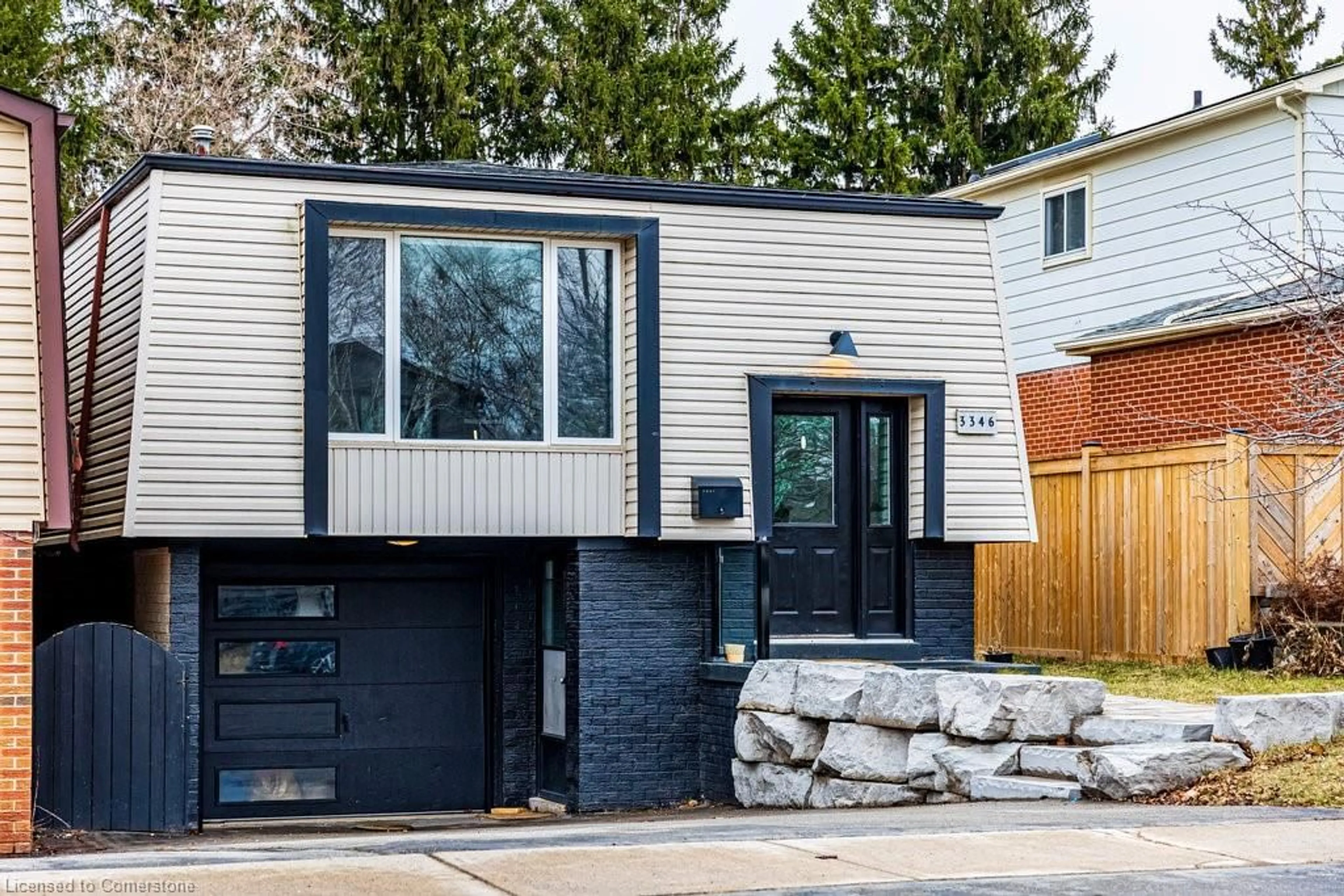 Home with brick exterior material, street for 3346 Hannibal Rd, Burlington Ontario L7M 1R7