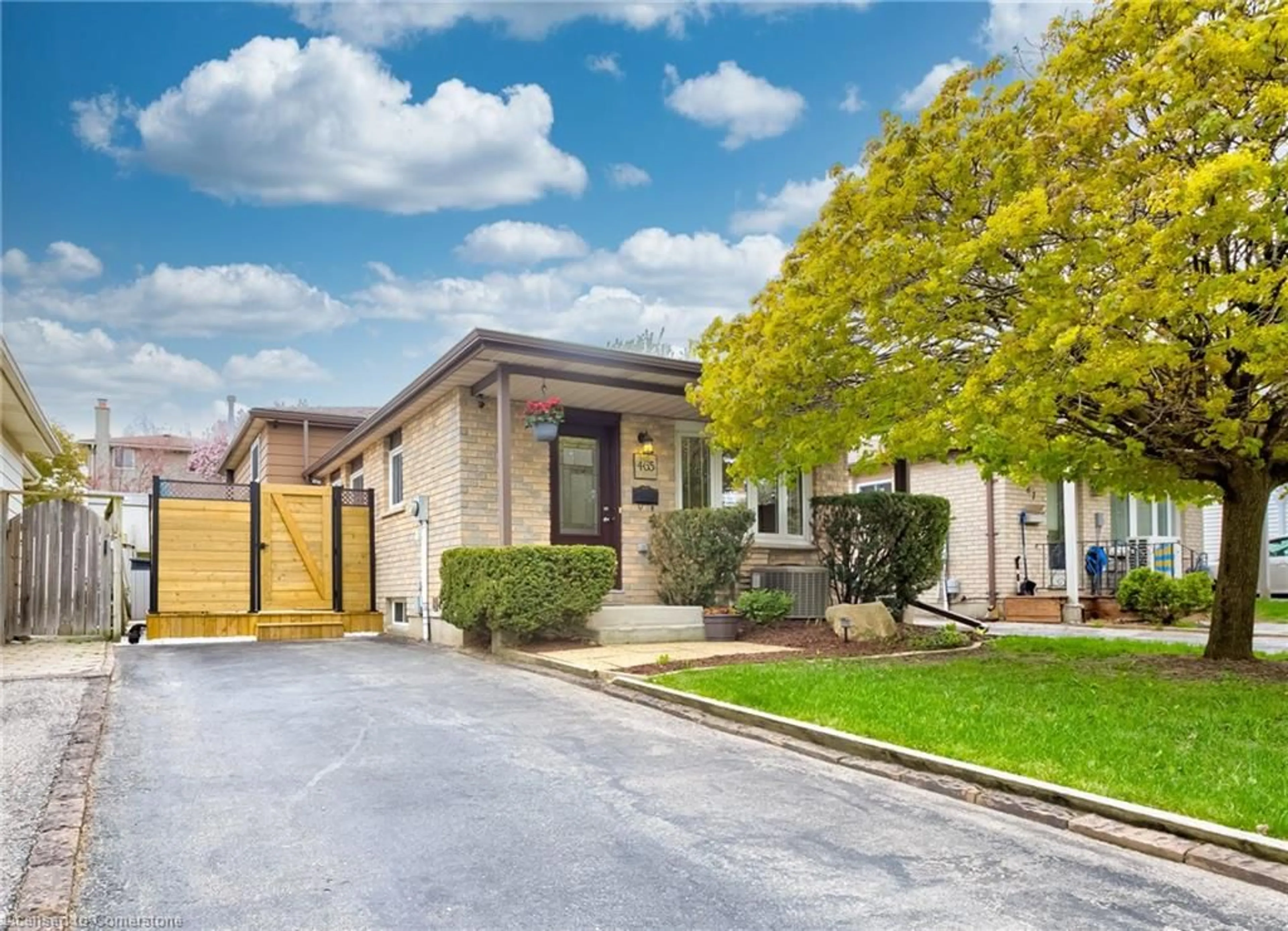 Home with brick exterior material, street for 465 Drummerhill Cres, Waterloo Ontario N2T 1G3