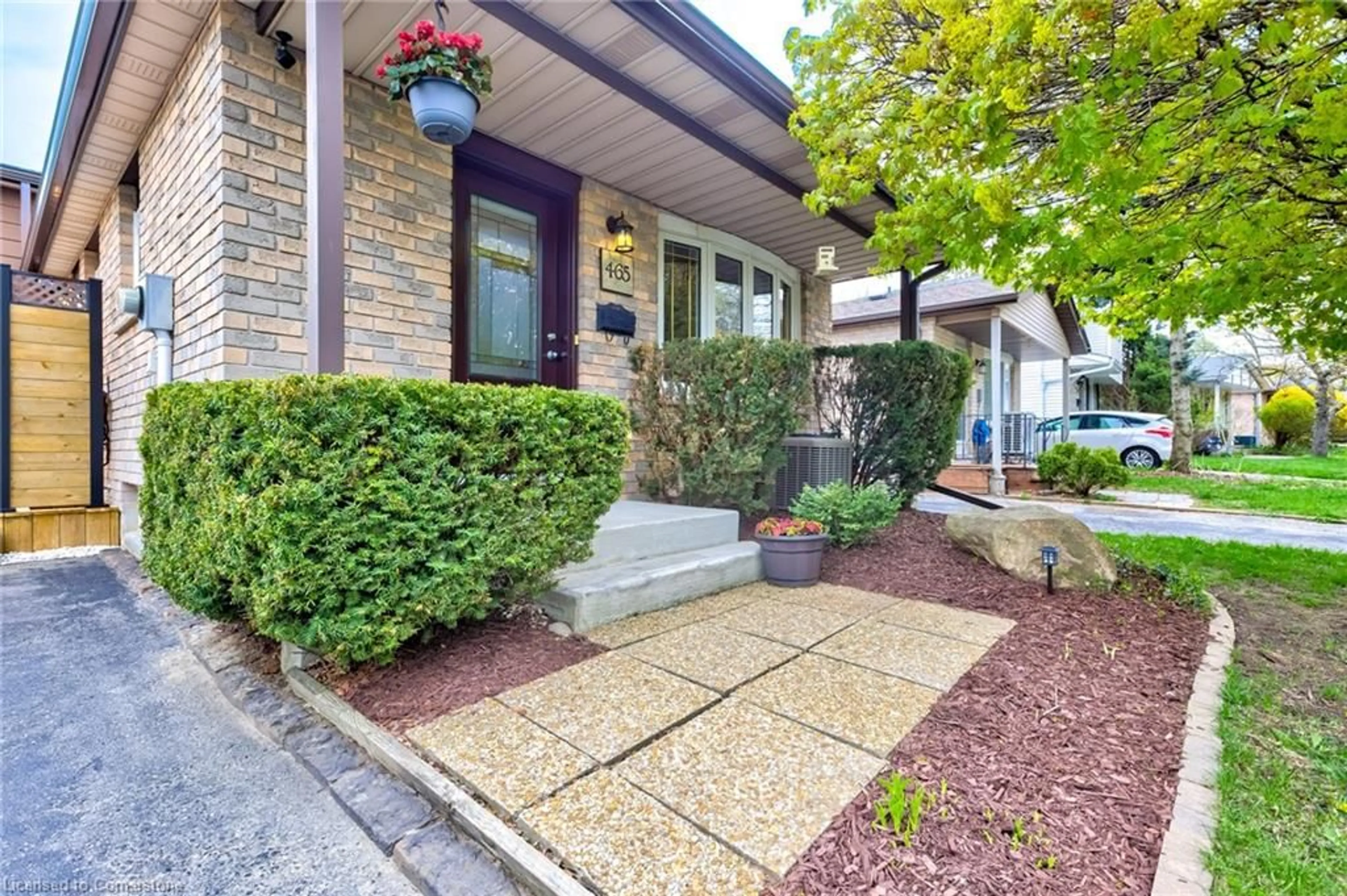 Home with brick exterior material, street for 465 Drummerhill Cres, Waterloo Ontario N2T 1G3