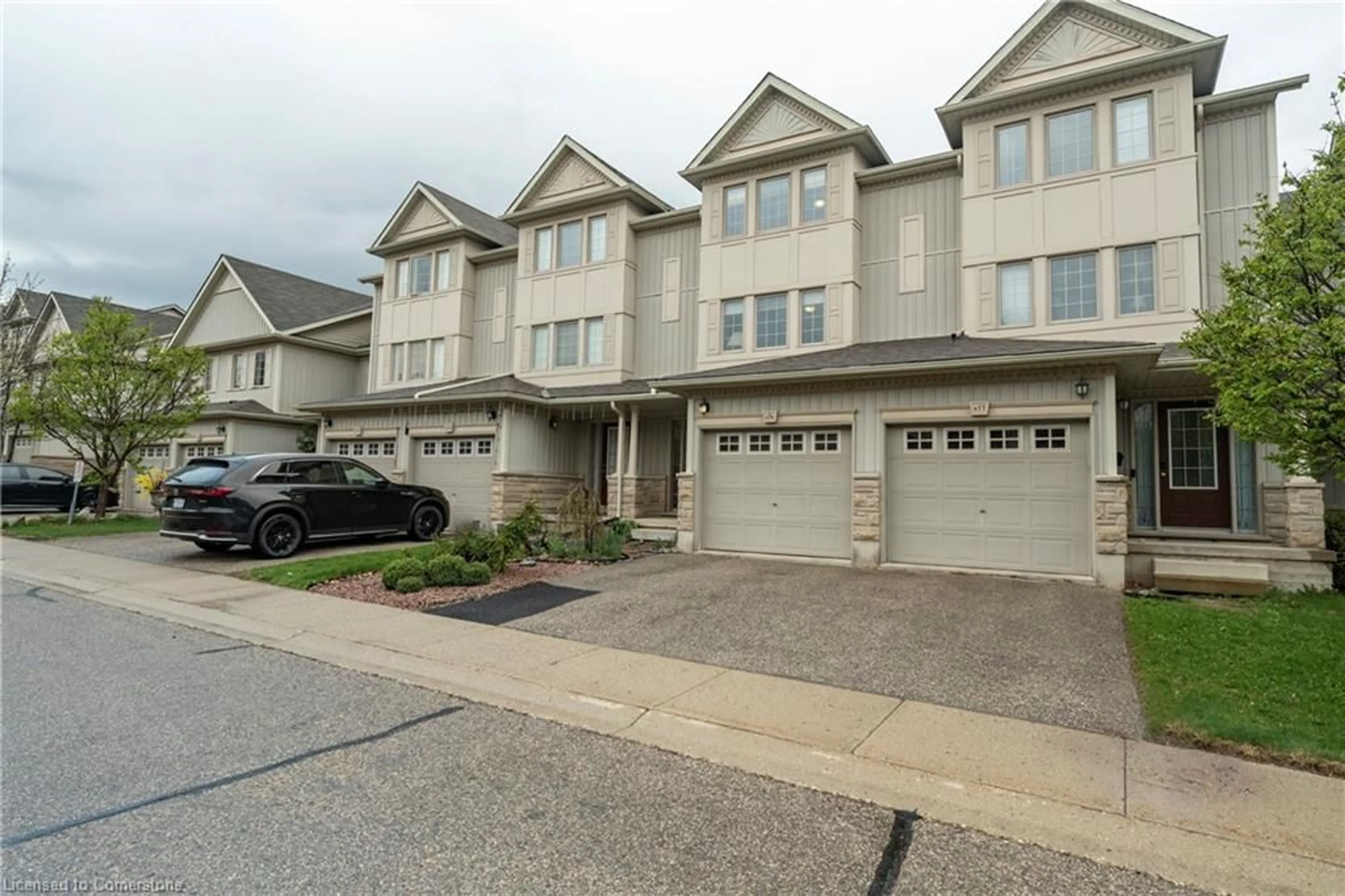 A pic from outside/outdoor area/front of a property/back of a property/a pic from drone, street for 85 Bankside Dr #M76, Kitchener Ontario N2N 3M4