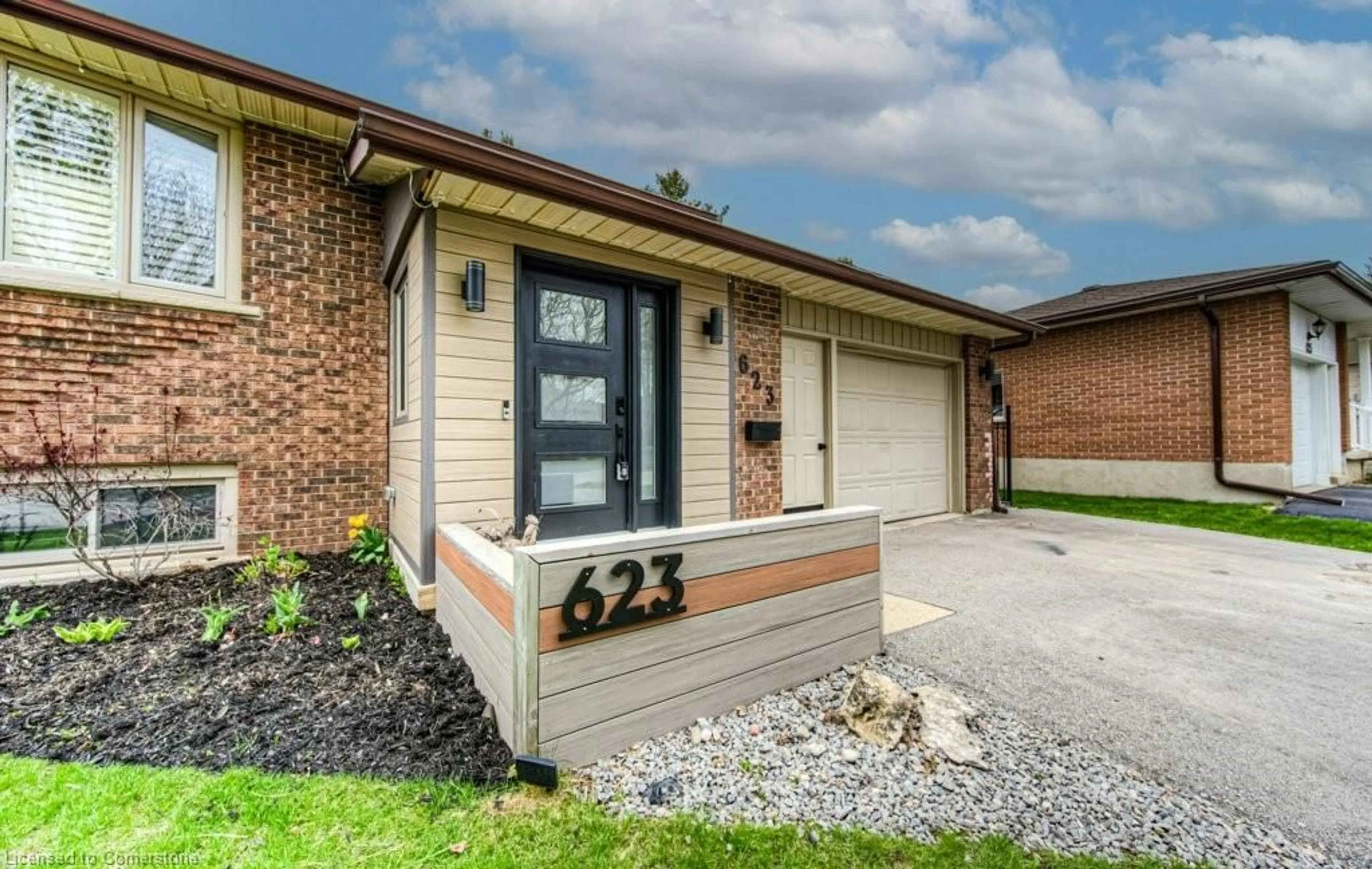 Home with brick exterior material, street for 623 Green Meadow Cres, Waterloo Ontario N2V 1E1