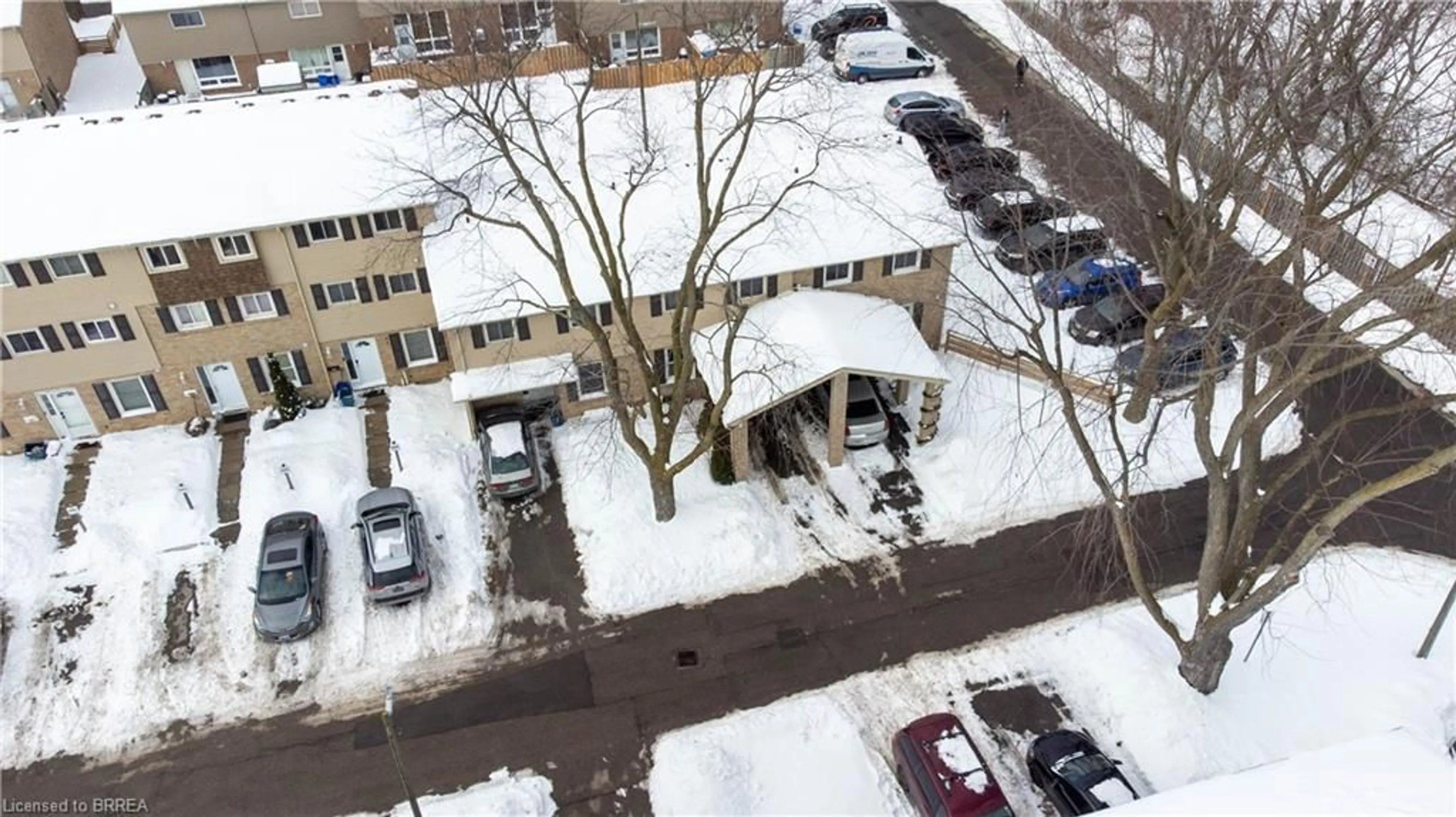 A pic from outside/outdoor area/front of a property/back of a property/a pic from drone, building for 500 Grey St #500J, Brantford Ontario N3S 7L4