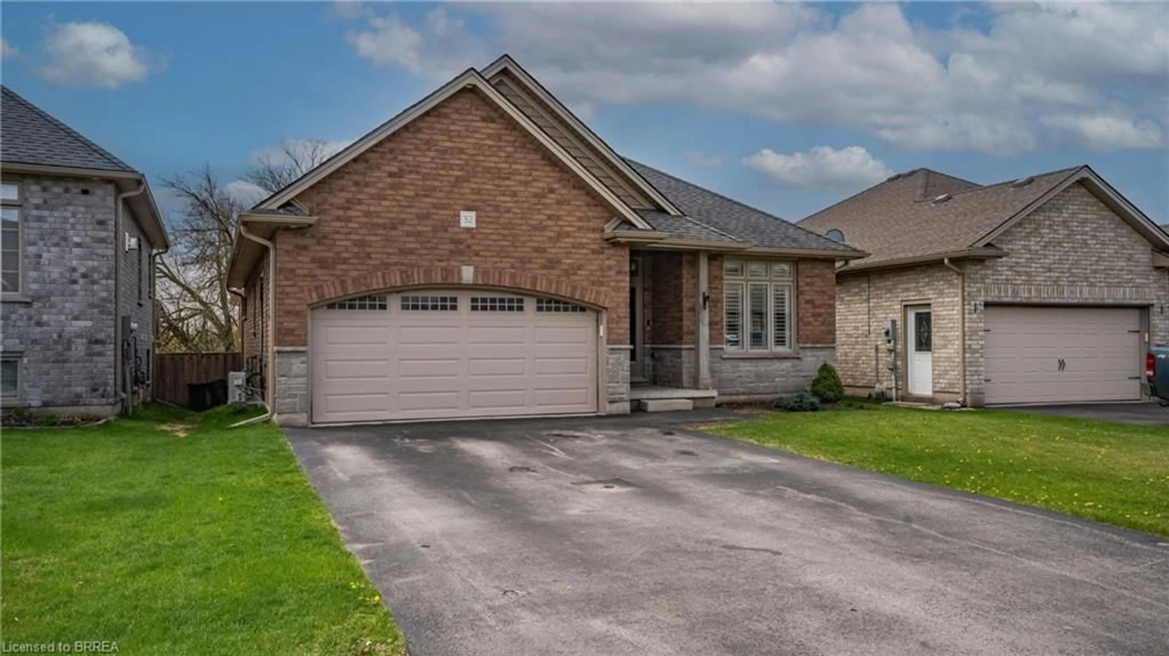 Home with brick exterior material, street for 32 Cottonwood St, Waterford Ontario N0E 1Y0