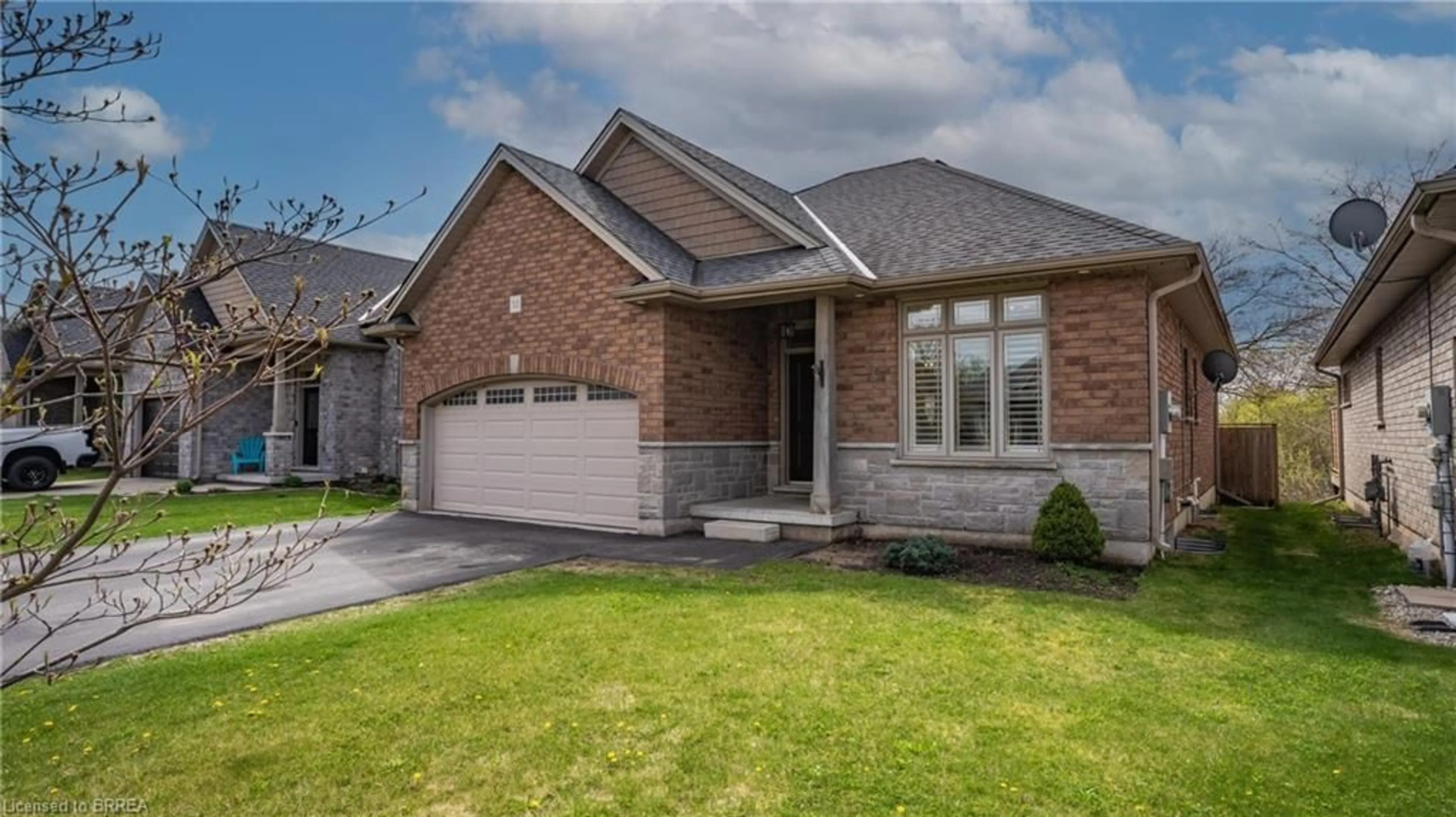 Home with brick exterior material, street for 32 Cottonwood St, Waterford Ontario N0E 1Y0