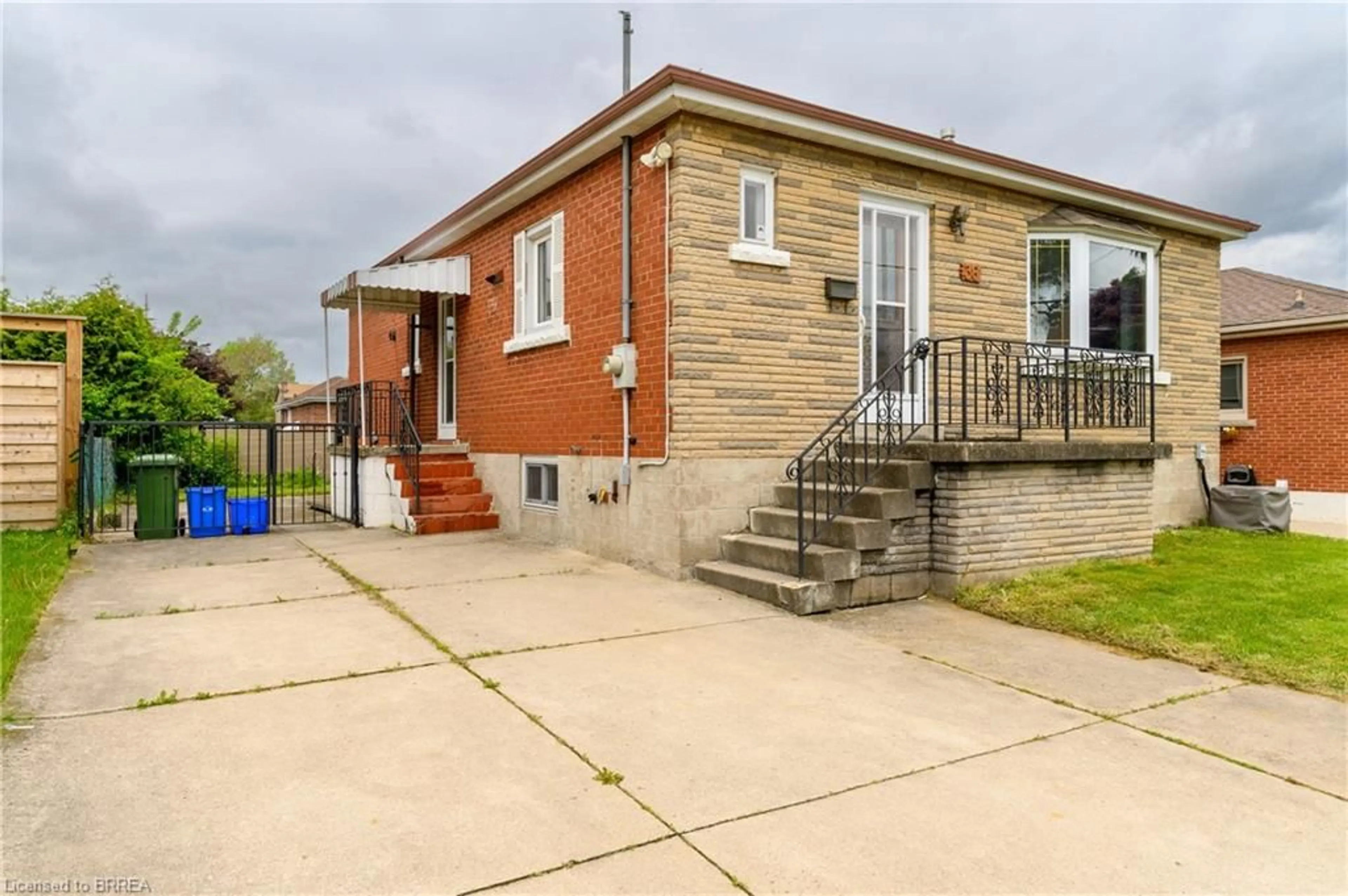 Home with brick exterior material, street for 36 Shadyside Ave, Hamilton Ontario L8V 3E3