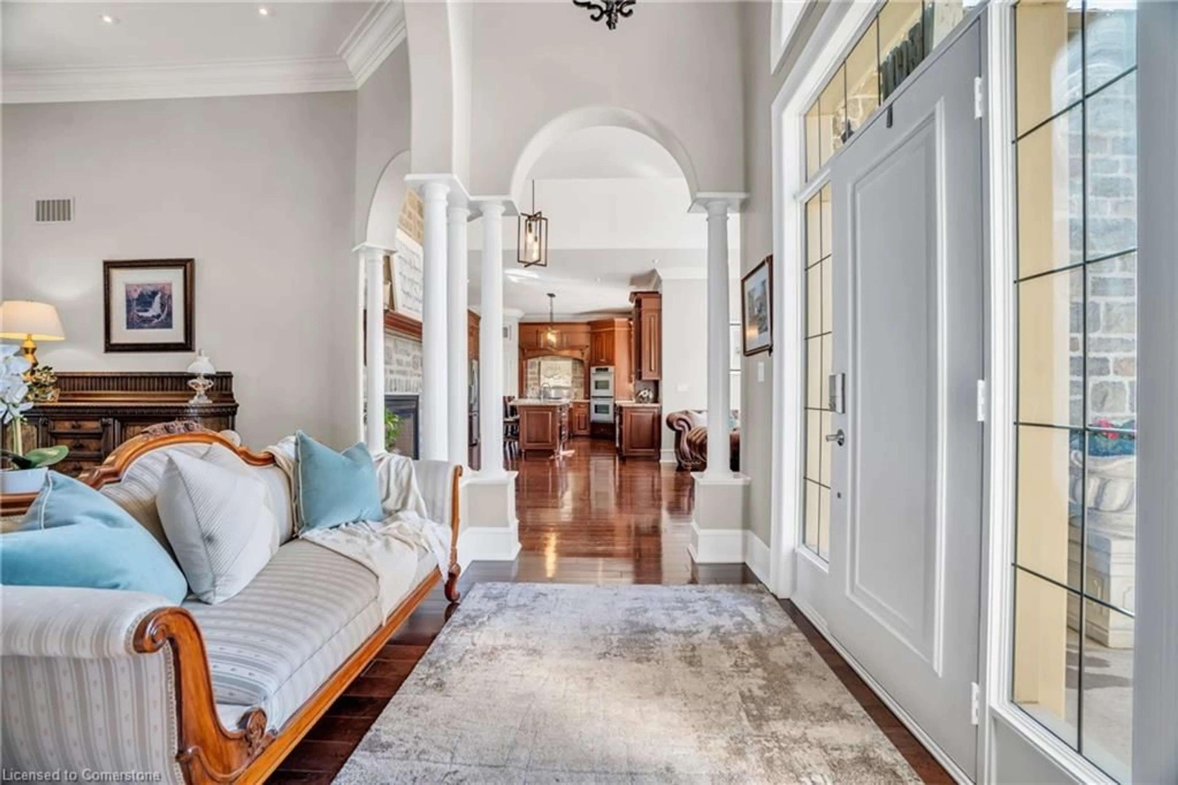 Indoor foyer for 1436 Snyders Rd, Baden Ontario N3A 3L3