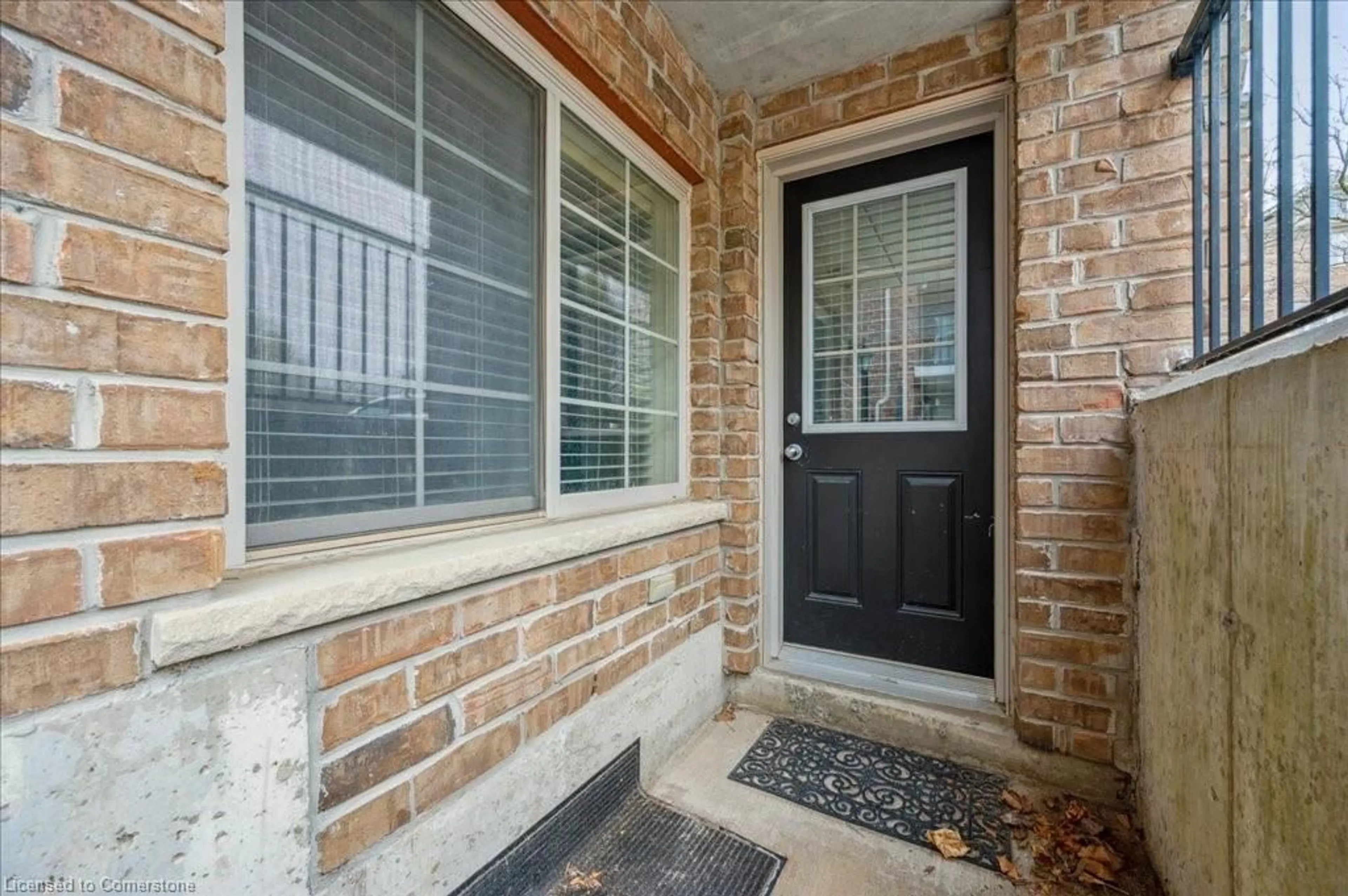 Indoor entryway for 950 Highland Rd #17, Kitchener Ontario N2N 0A5
