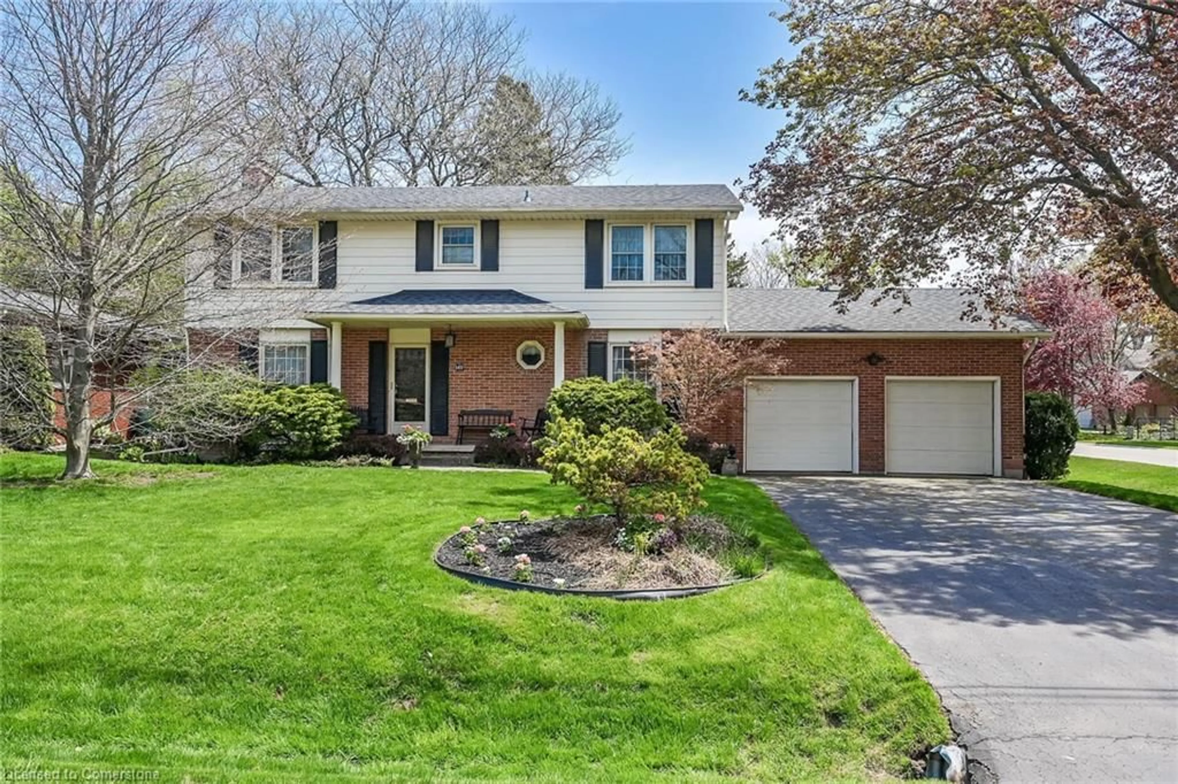 Home with vinyl exterior material, street for 149 Lowden Ave, Ancaster Ontario L9G 3A4