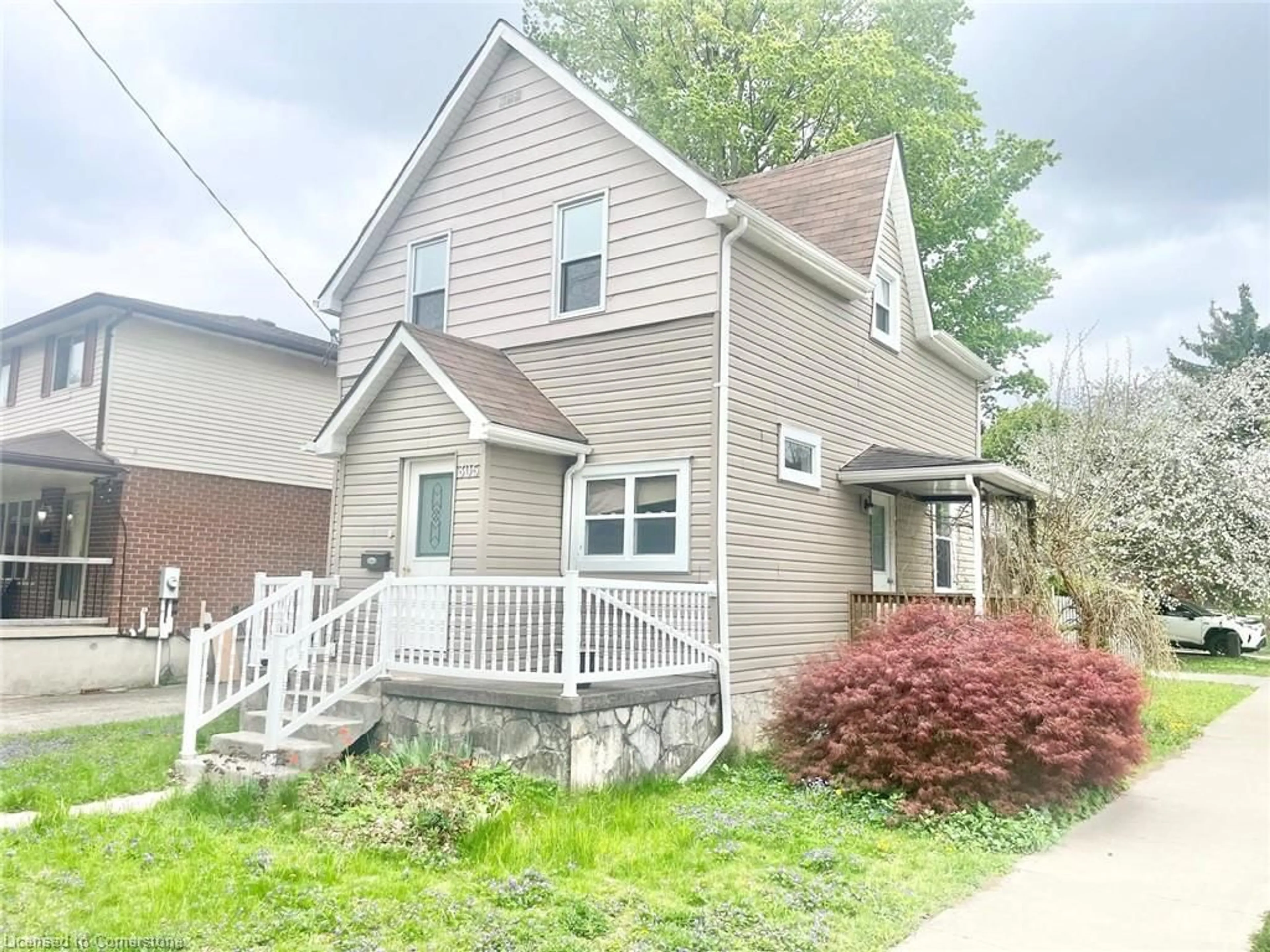 Home with vinyl exterior material, street for 305 Patricia Ave, Kitchener Ontario N2M 1K2