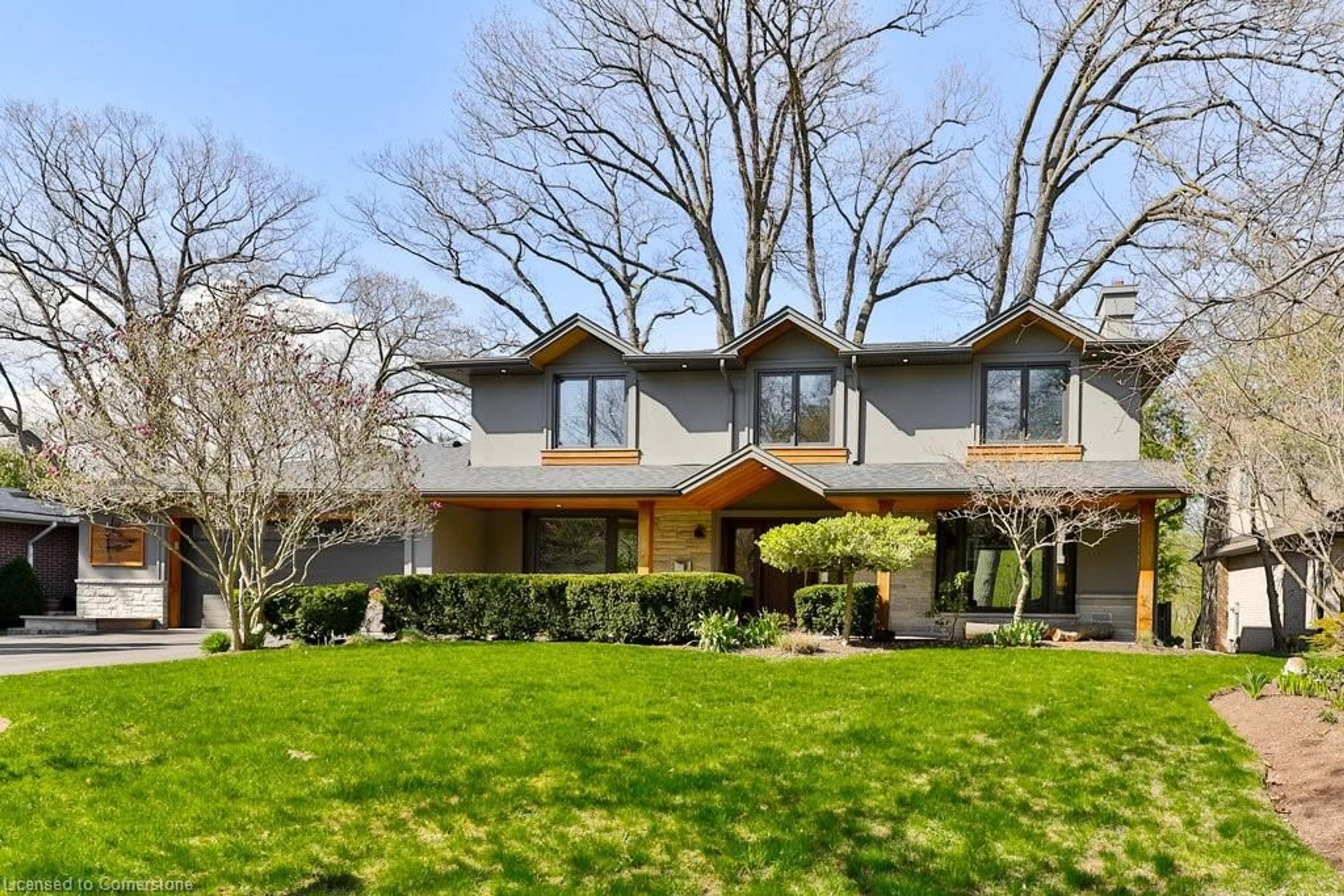 Home with brick exterior material, street for 1039 Wenleigh Crt, Mississauga Ontario L5H 1M7