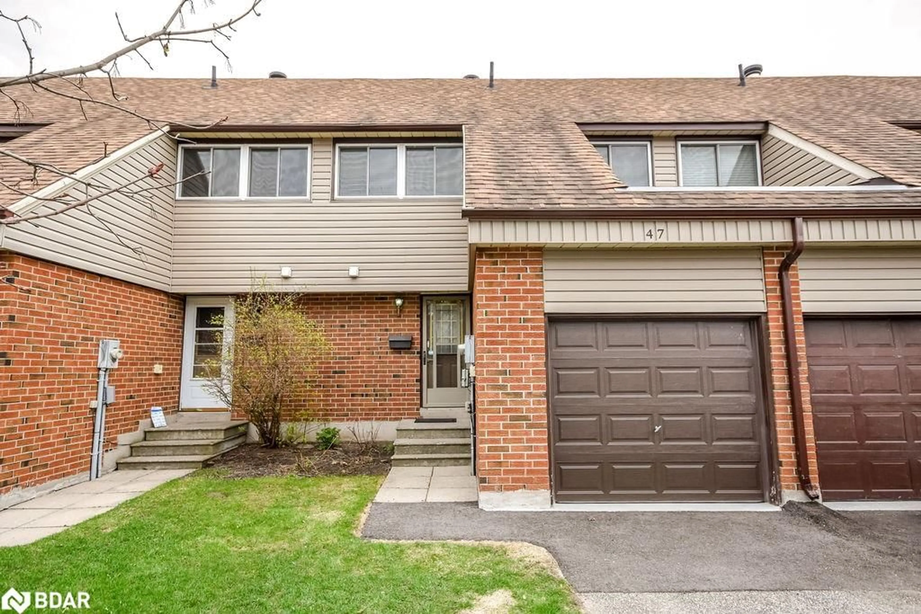 Home with brick exterior material, street for 441 Barrie Rd #47, Orillia Ontario L3V 6T9