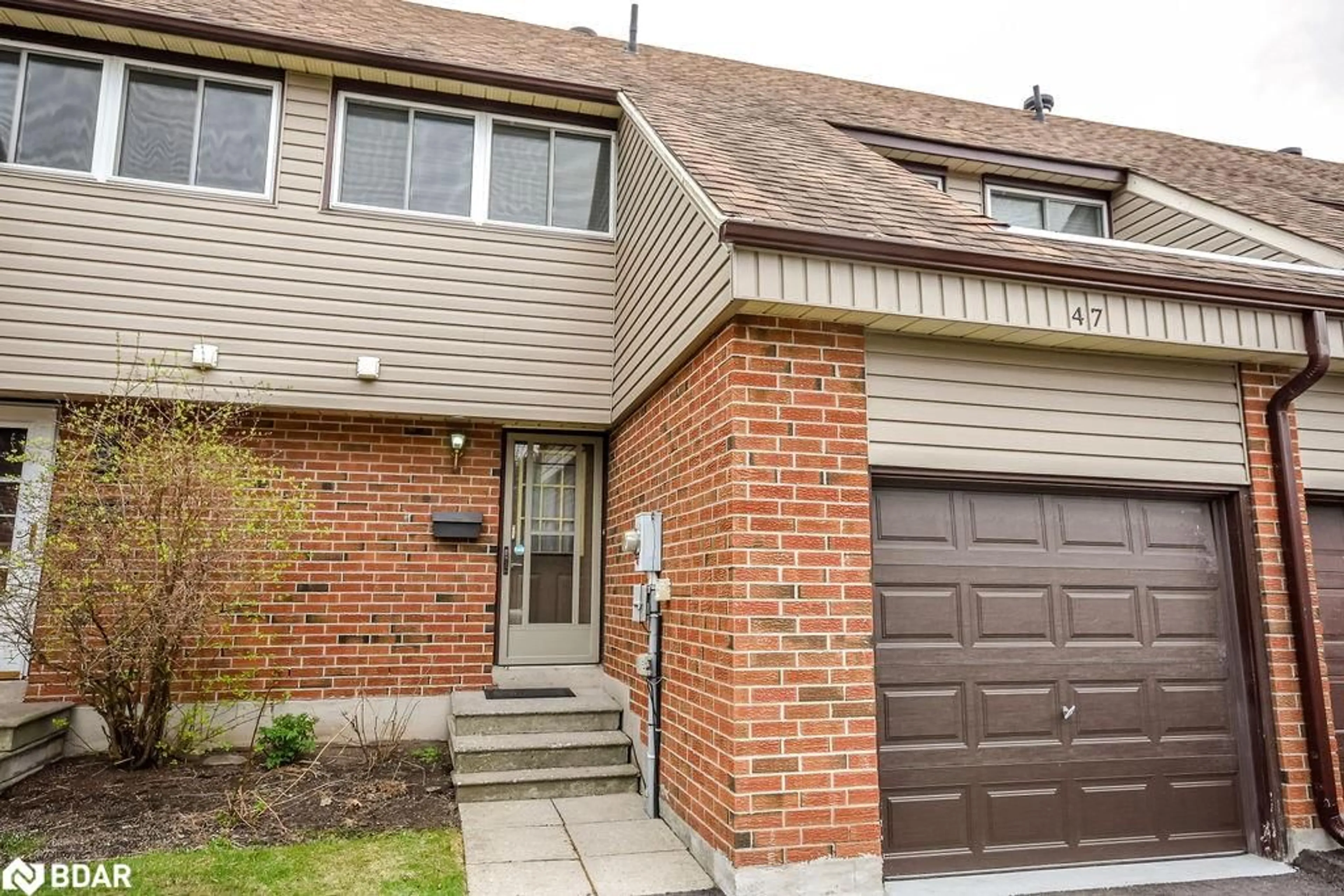 Home with brick exterior material, street for 441 Barrie Rd #47, Orillia Ontario L3V 6T9