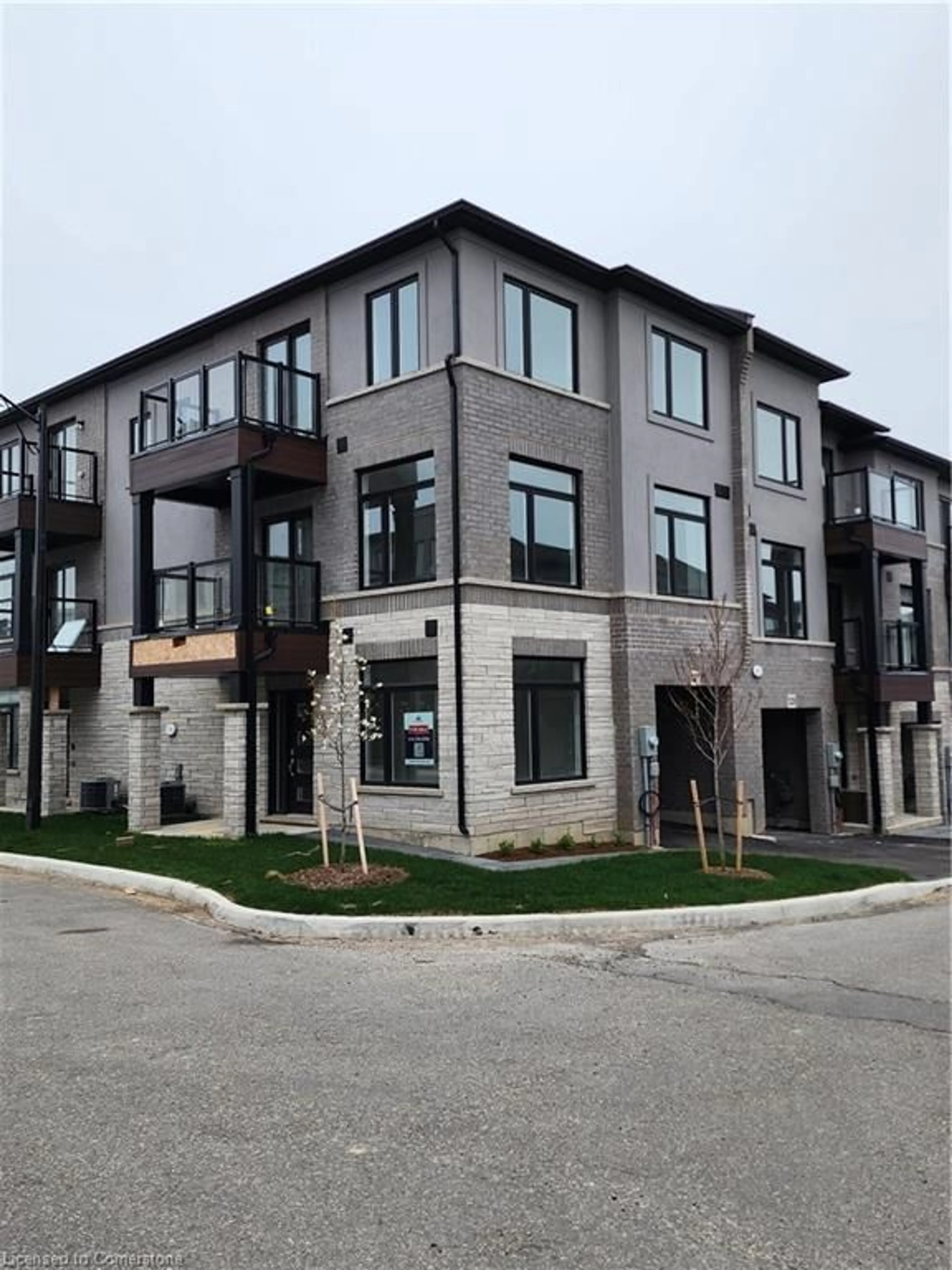 Home with brick exterior material, building for 155 Equestrian Way #127, Cambridge Ontario N3E 0E8