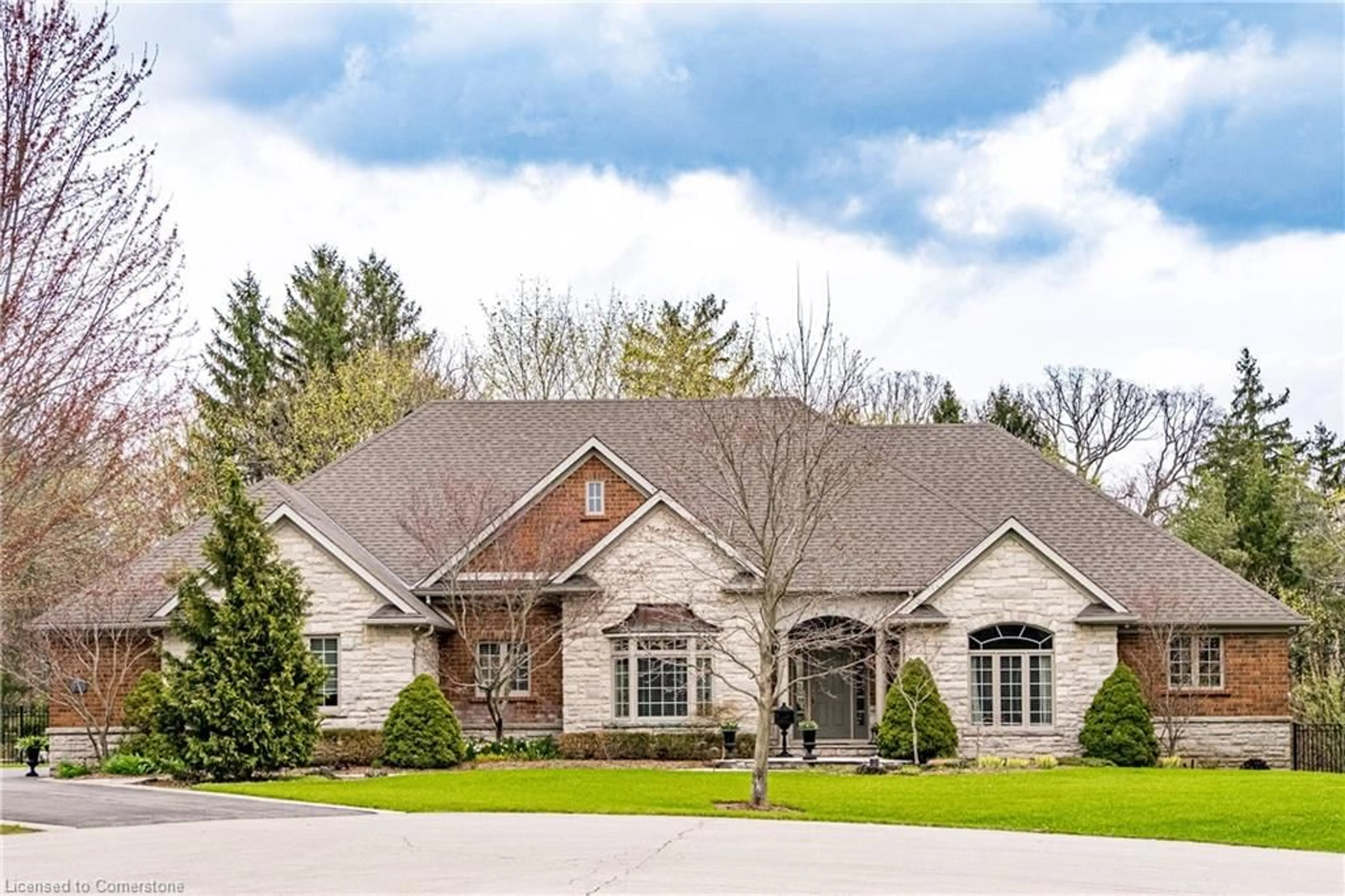 Home with brick exterior material, street for 27 Sun Ave, Dundas Ontario L9H 5A6