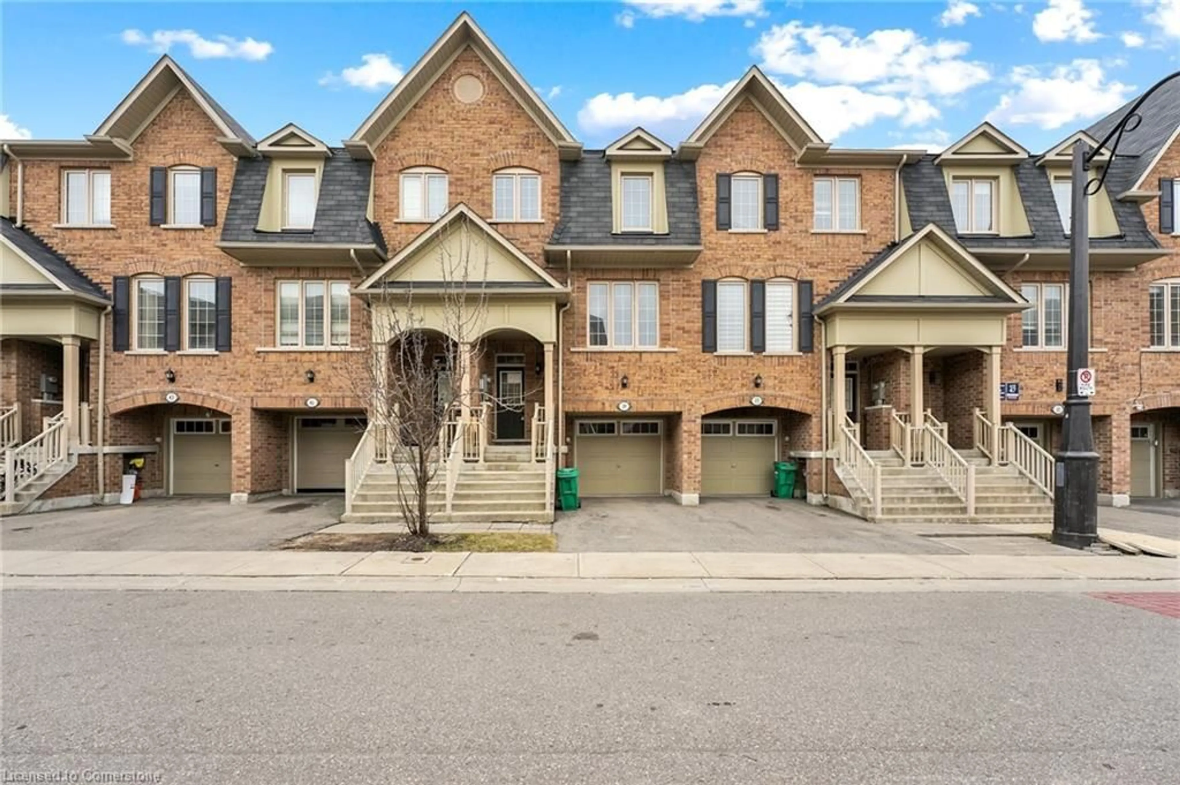 Unknown for 39 Sea Drifter Cres, Brampton Ontario L6P 2S1
